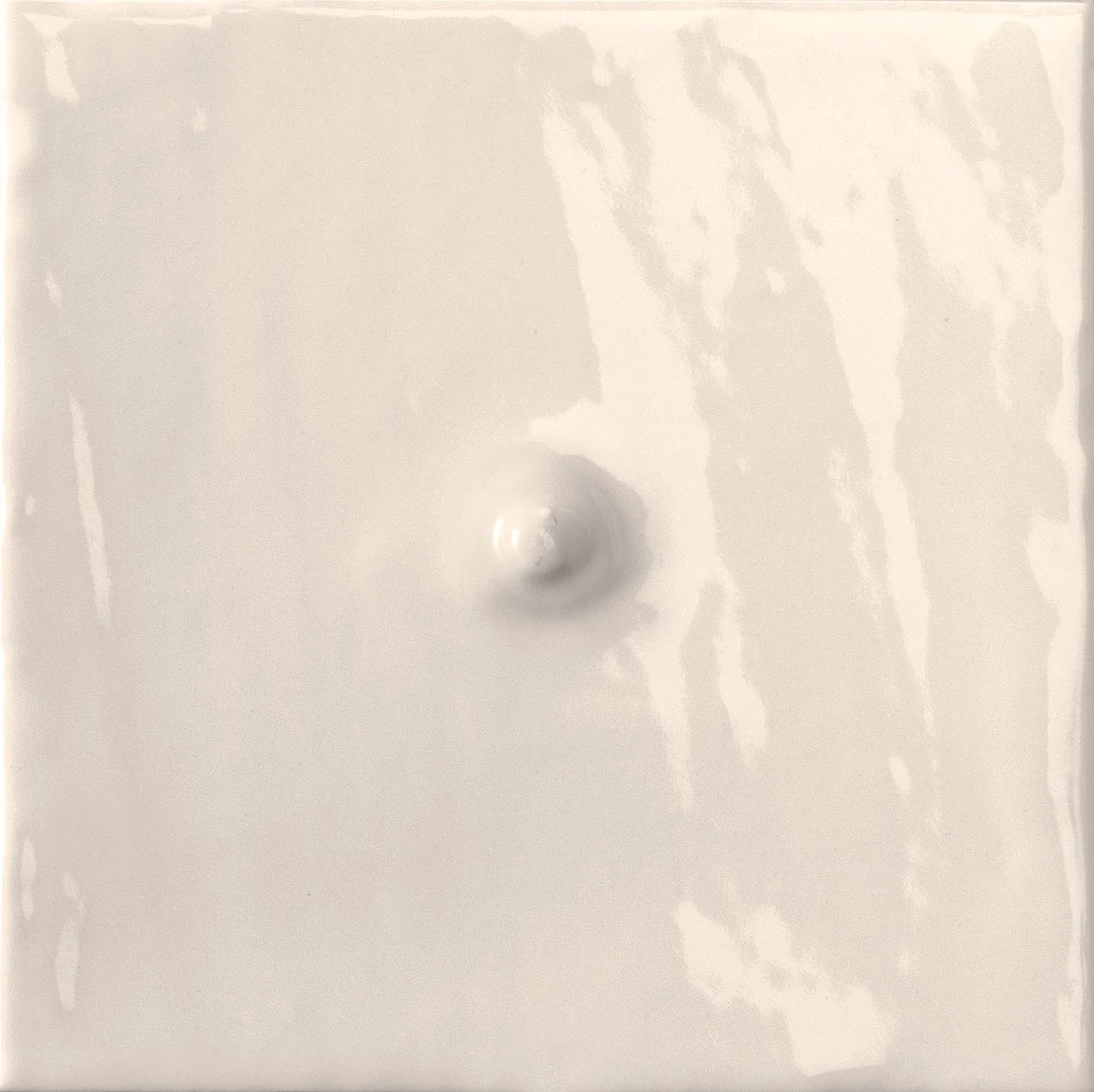 nipples3_glossy_chalk_15x15_00055.jpg
