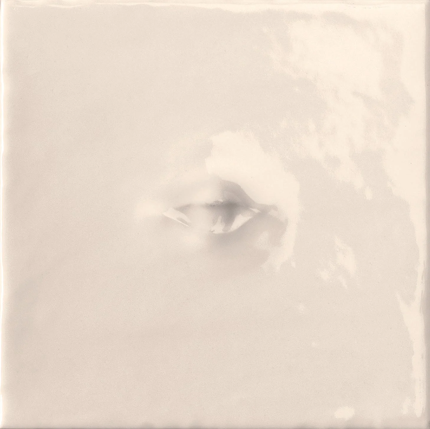 eyes3_glossy_chalk_15x15_00049.jpg