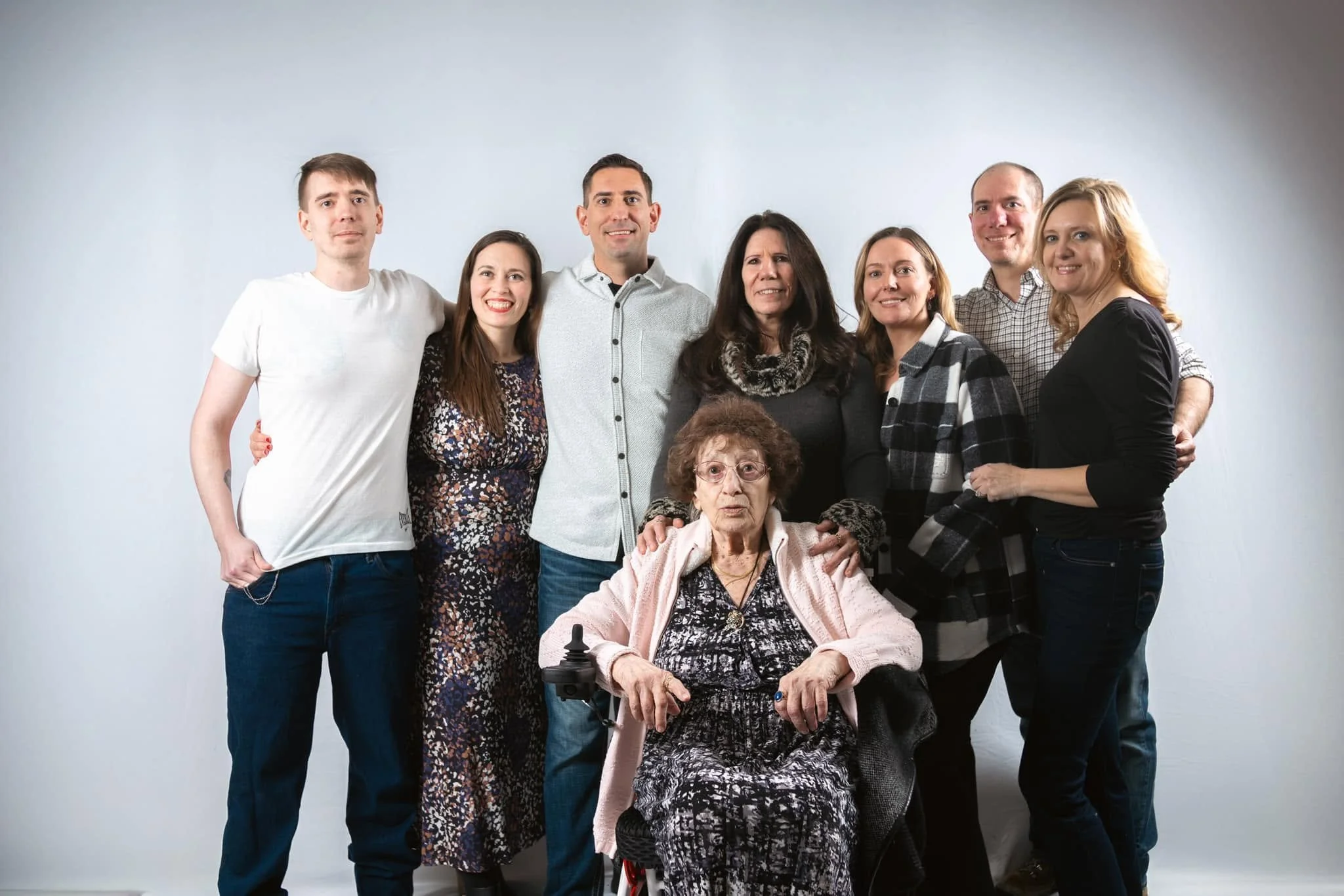 96 year old Holocaust survivor with her daughter and grandchildren