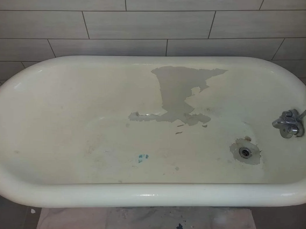 Tub Glazing by April | Cleveland, OH