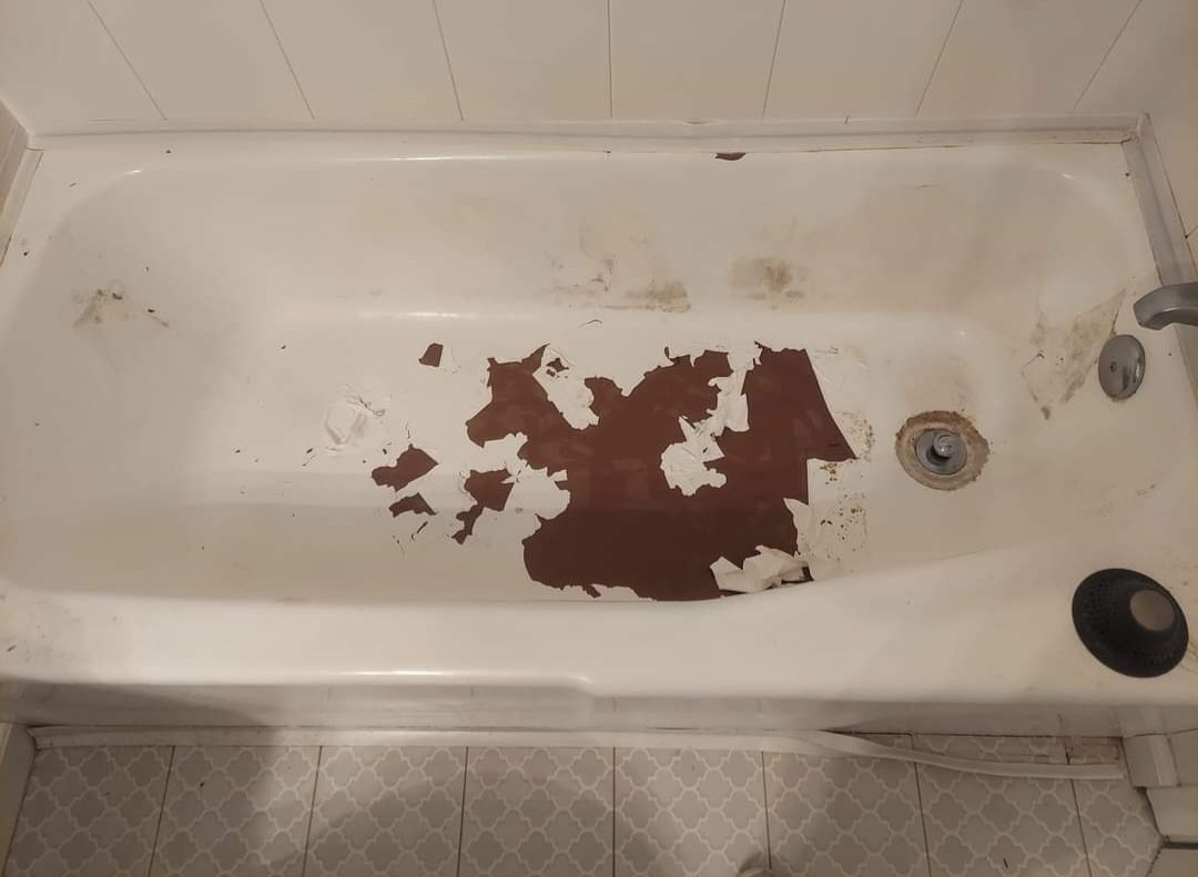 Tub Glazing by April | Cleveland, OH