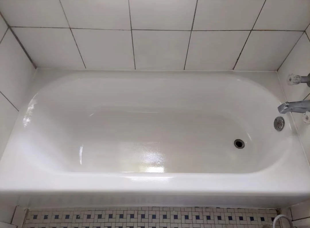Tub Glazing by April | Cleveland, OH