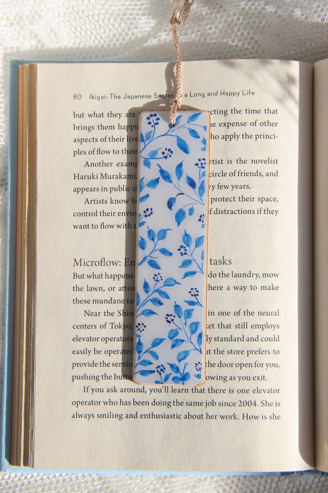 Set of illustrated bookmarks with intricate blue-and-white floral and ornamental patterns inspired by Dutch Delft ceramics and Jaipur blue pottery from India