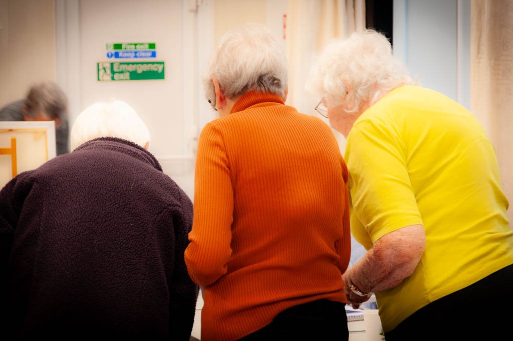  I don’t know what the ladies were looking at but it seemed to be very interesting. 