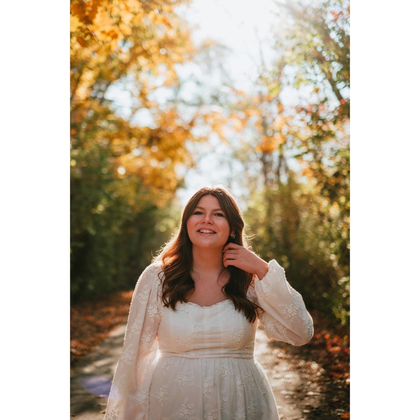 Another fun senior photo shoot for the wonderful Joslyn
&bull;
&bull;
&bull;
&bull;
&bull;
&bull;
keywords 🔑 film, autumn, fall, senior, graduate, moody, magical, senior photos, photo shoot, portraits, detroit photographer, rochester hills