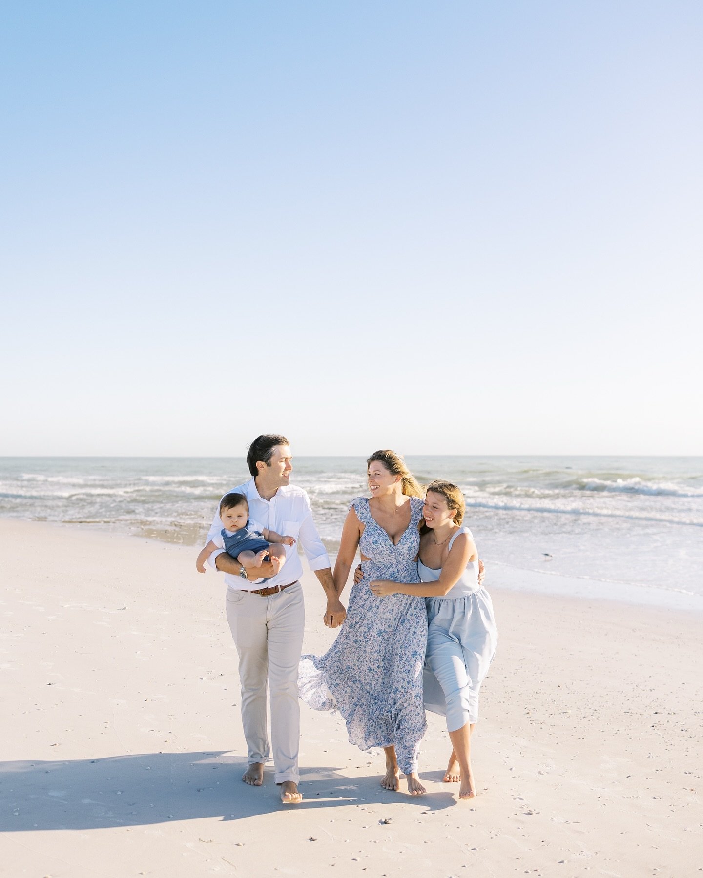When I started this business in New Jersey in 2016, beach sessions were part of the deal. Fast forward, 9 years later, Florida is naturally bringing beach sessions back to my life and I am pretty much dying for more 😍🌊🏝️

#floridaphotography #flor