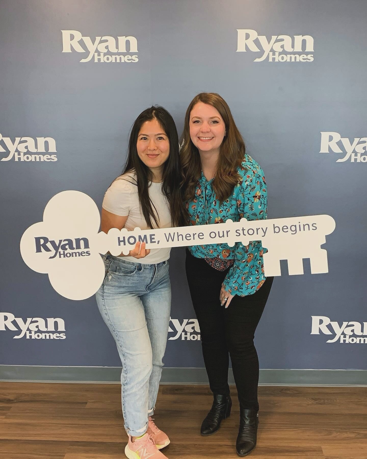These are the moments that we love as a real estate company - seeing dreams come true!! Join us in celebrating Catherine&rsquo;s incredible achievement. She&rsquo;s the first in her family to be a homeowner! Congrats, Catherine!! 🏡

And a special sh