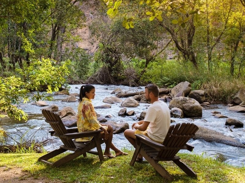 The difference between a retreat and a solo psychedelic experience