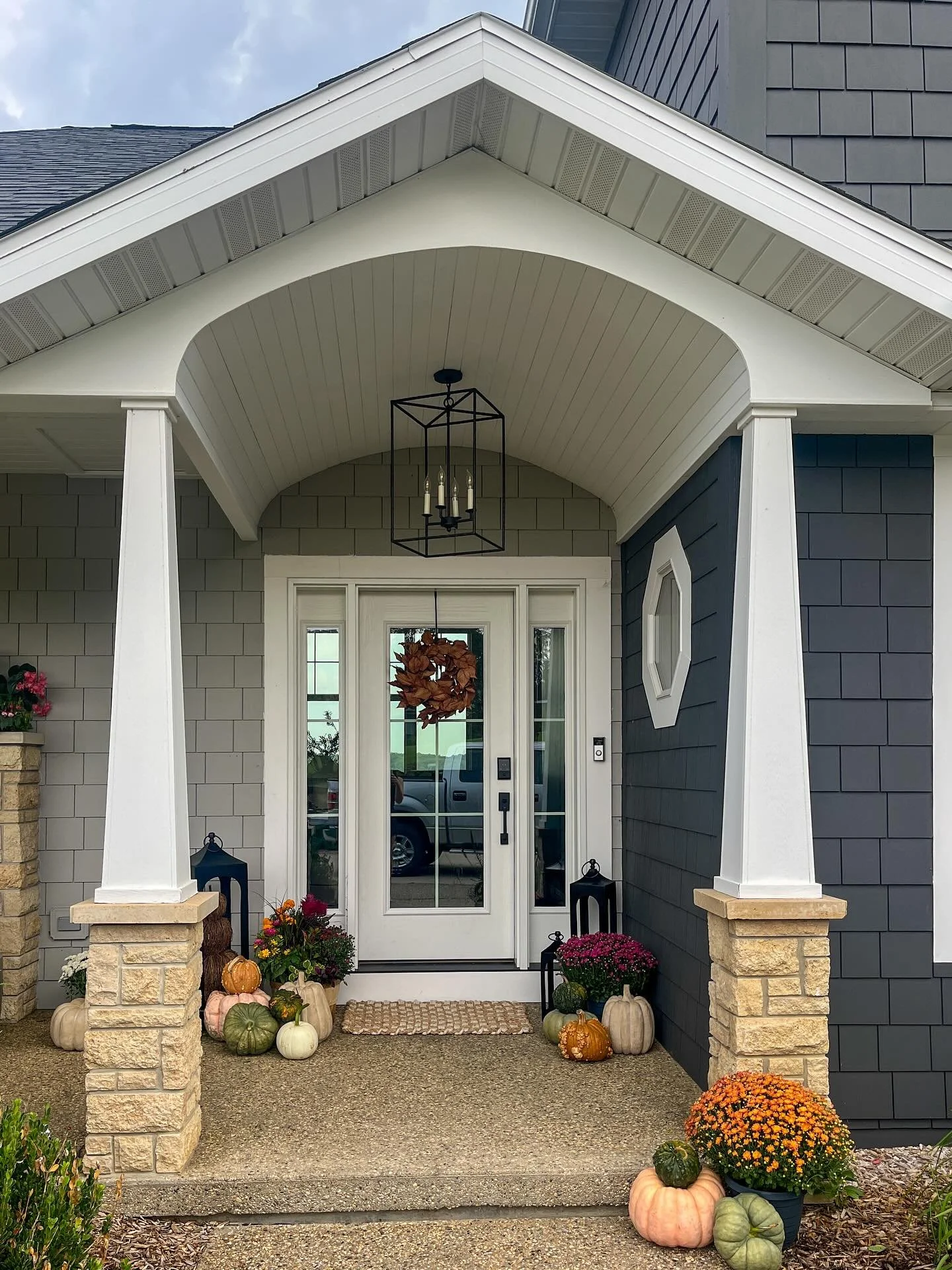Something about the change of seasons always feels a bit like design itself. A blend of what&rsquo;s familiar and what&rsquo;s fresh. I&rsquo;m so thankful for the clients who trust my vision year after year, and season after season, allowing their h