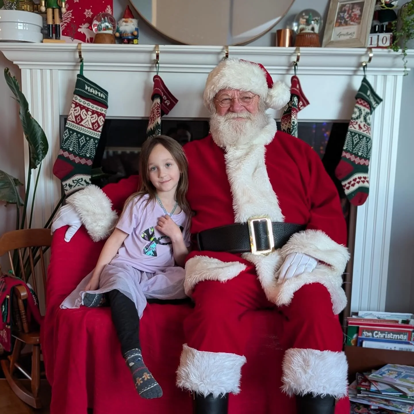 Look who&rsquo;s coming to our kids Christmas concert on Saturday! 

Santa booth opens at 1:00 until the concert starts at 2:00, and then again after the concert. 

Concert tickets available at https://www.zeffy.com/en-CA/ticketing/christmas-around-t