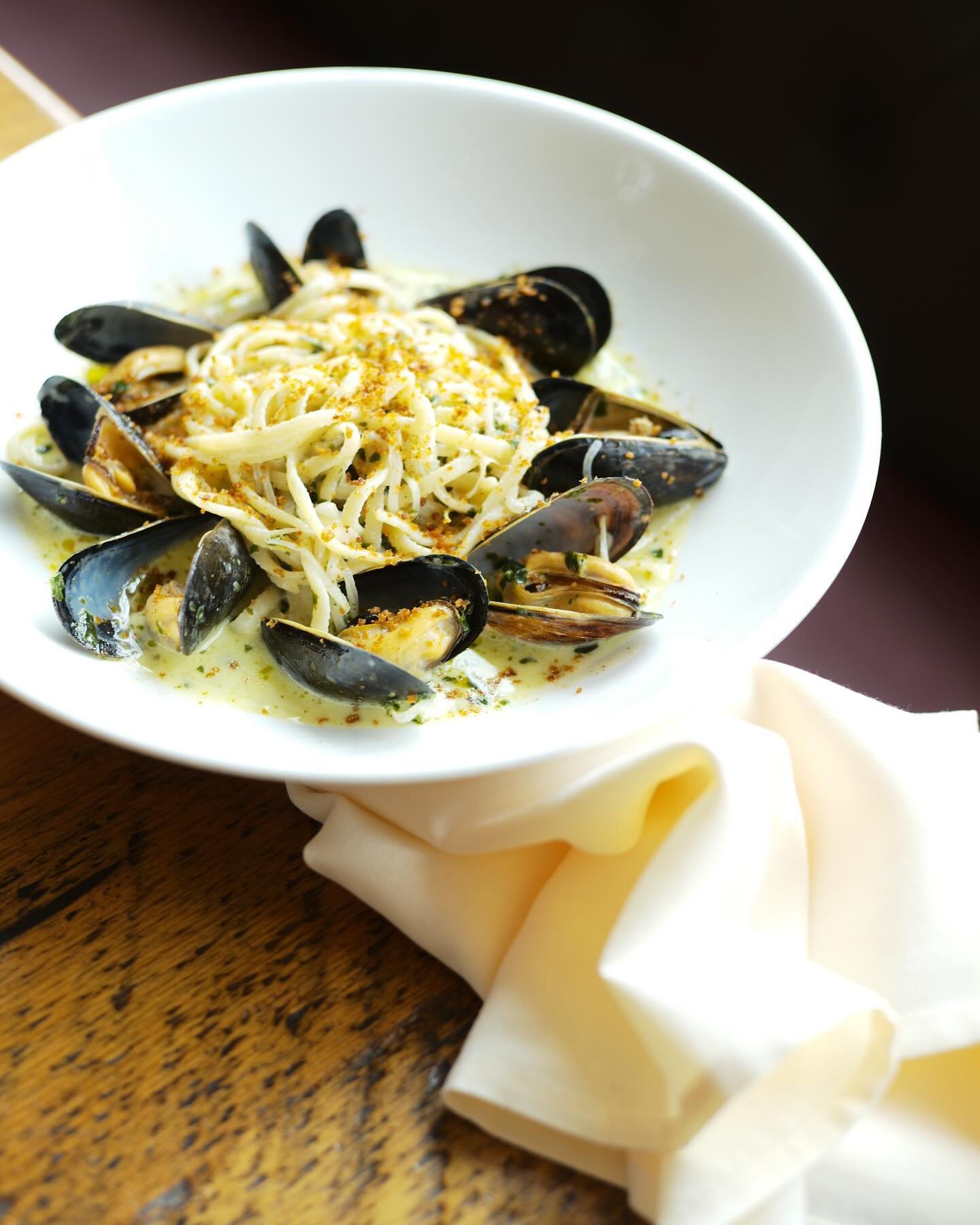 The beloved mussels are back!  Now with linguine! 🍽️