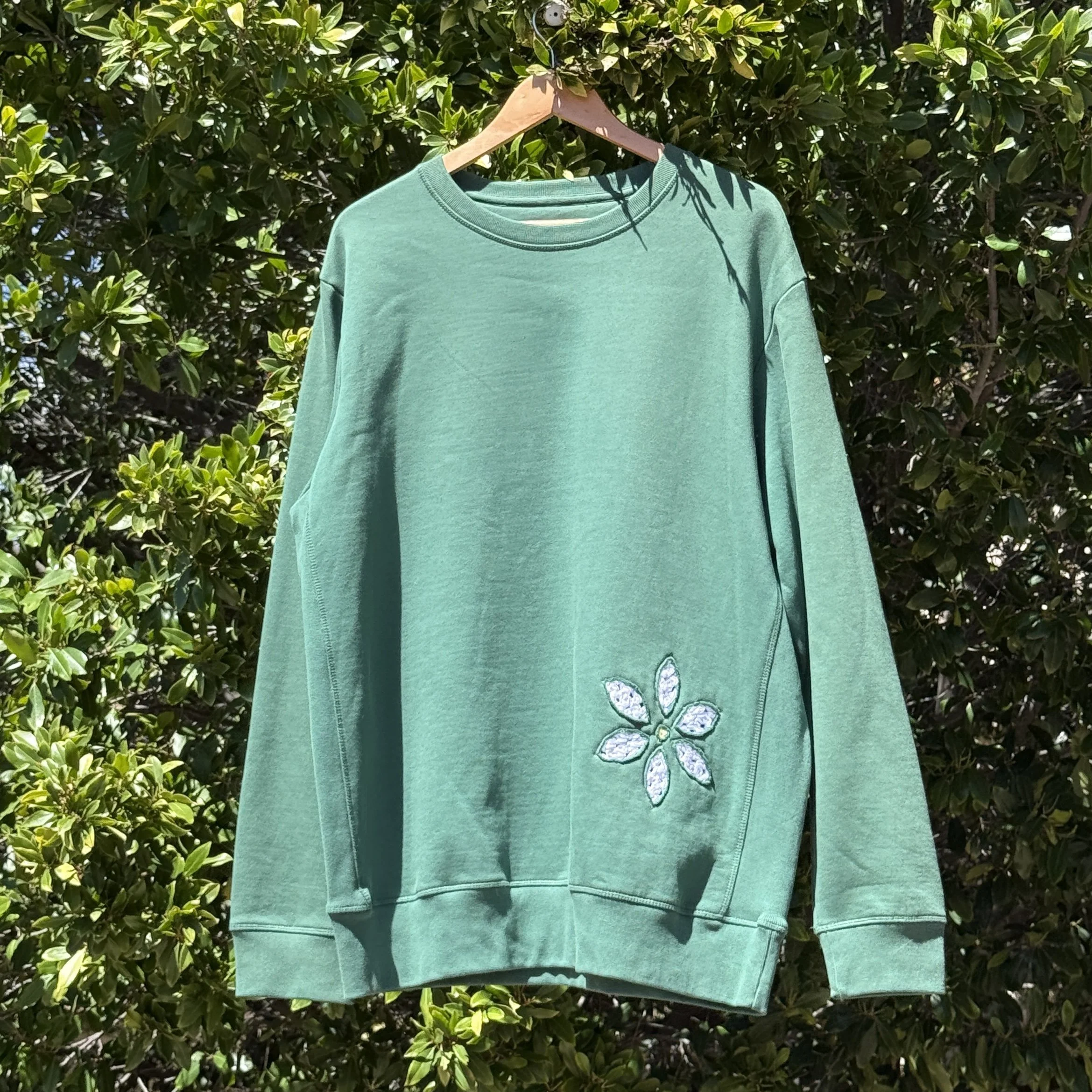 Pine Green with 2 flowers XLARGE