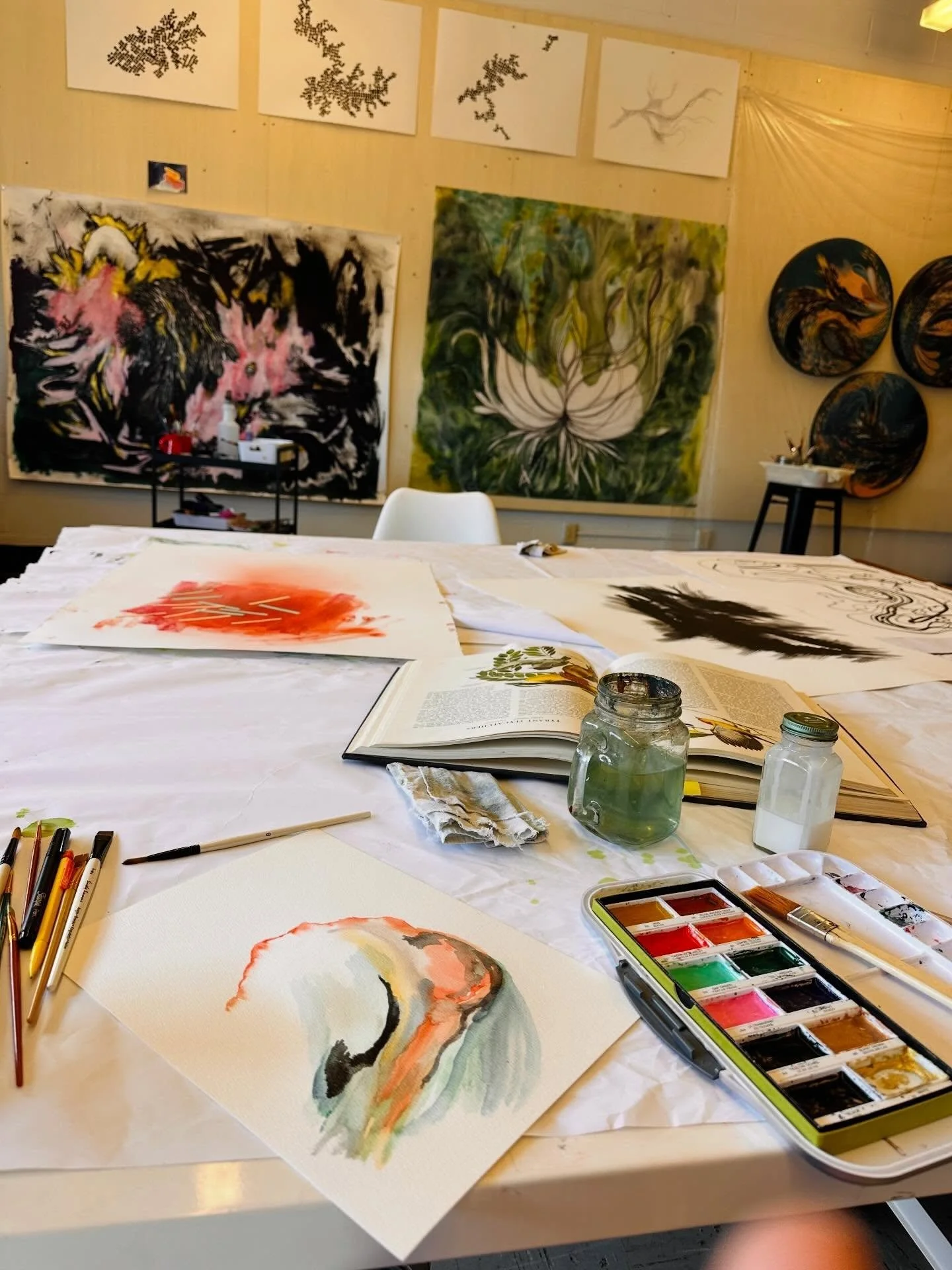 Pain needs to be seen
and no matter how good you are at avoiding it, it&rsquo;s not going anywhere. Until we see it - it can get all trapped and twisted within us and only builds. 

This morning I woke up to a piercing anxiety in my heart. I somehow 