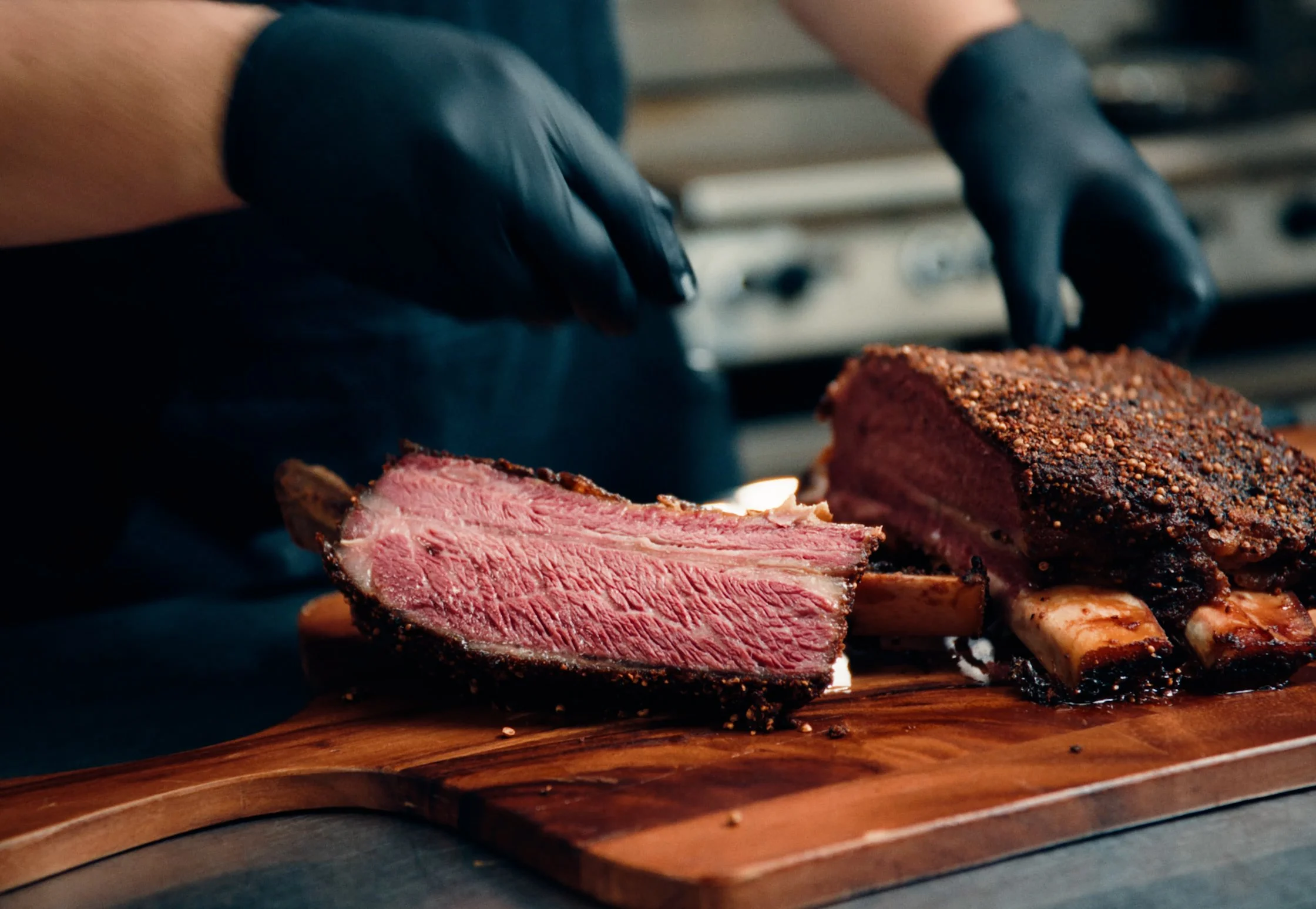 1 - EP 2 Moment 2.00_18_02_24.Still140.jpg