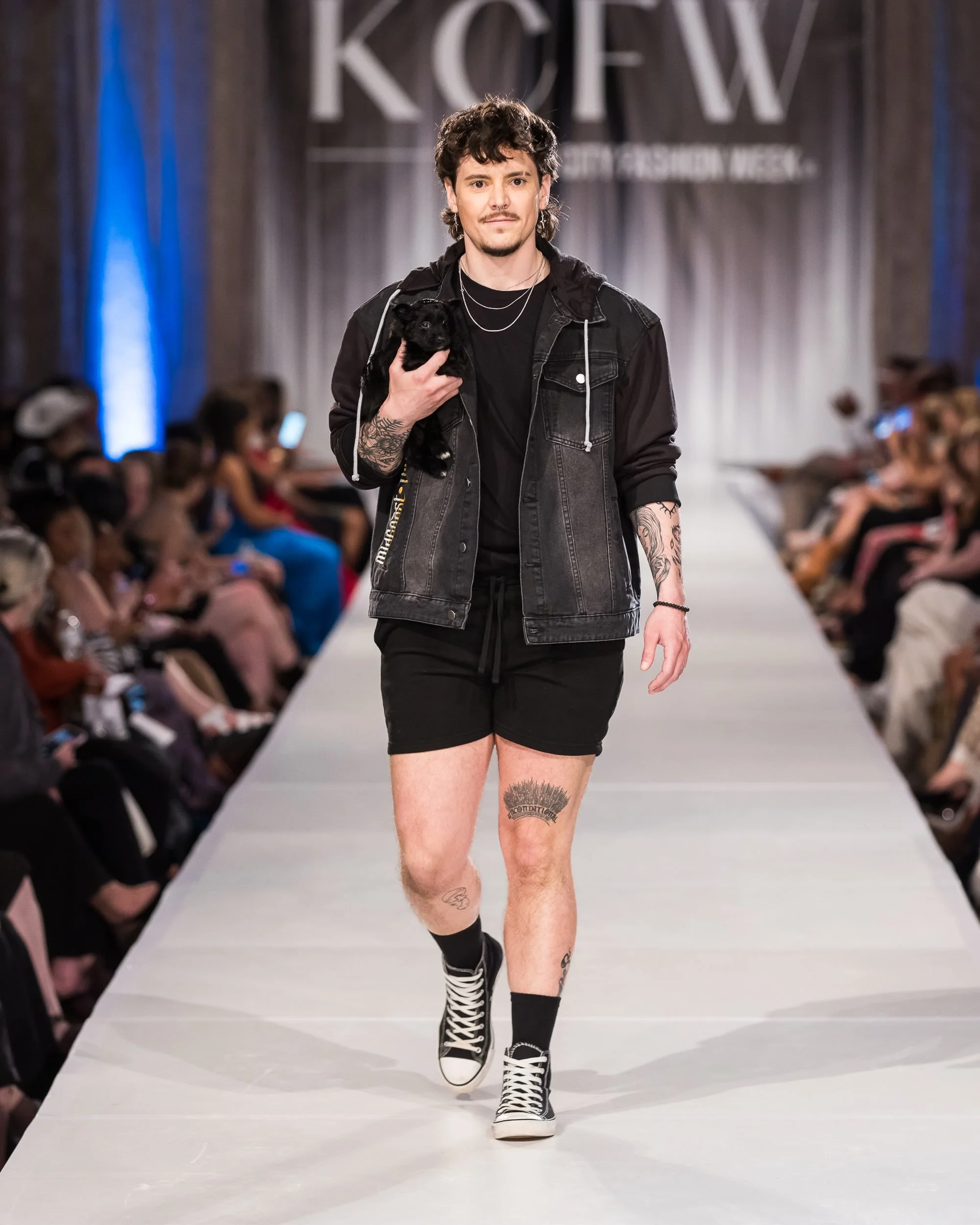 Most of the detail on this jacket is on the side and back, but we are still vibing with @kellzjellz on the #kcfw runway (ft @pawportunities_rescue puppy 🥰) &bull;&bull;&bull; photo by @elistackphoto