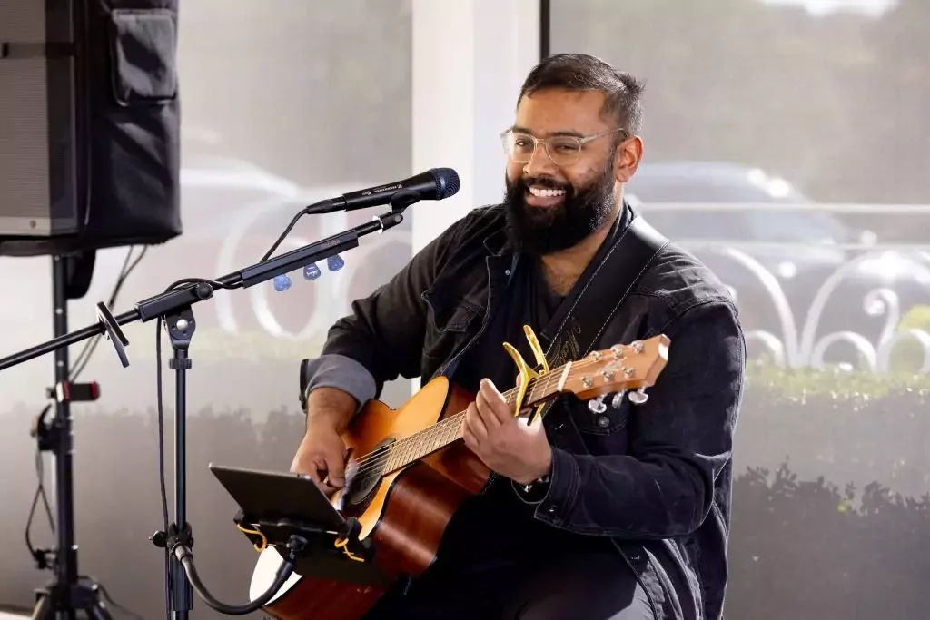 Dhiv Naidoo | Live Music