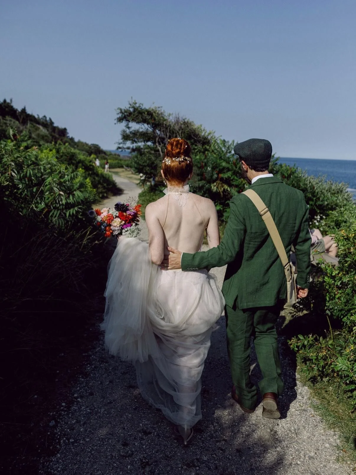 Trust me it doesn&rsquo;t get more magical than a storybook wedding (but literally both author/illustrators) where you get to be momma to the flower girl and create the arrangements with flowers from the lovely @broadturn_farm 
Oh and let&rsquo;s not