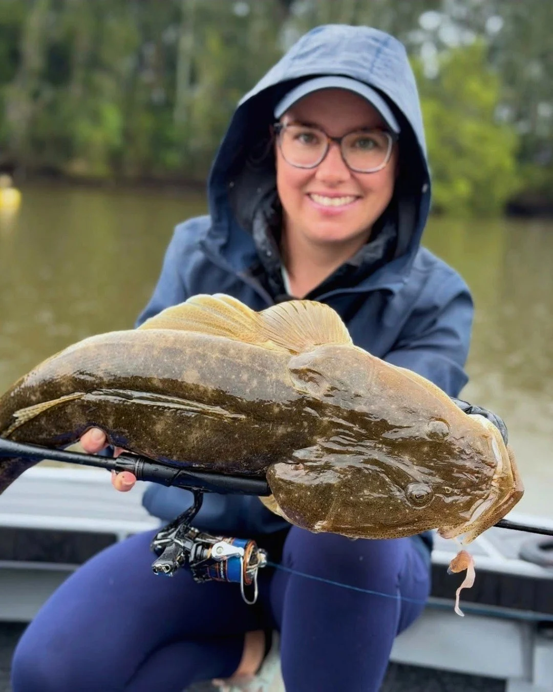 Who's gone chasing one species and ended up catching another? 🤣🎣

Caitlin set out to catch bream...

Instead, as she put it...

"The flathead distribution system had other plans." 😂

We're not sure who's in charge of that distribution sy