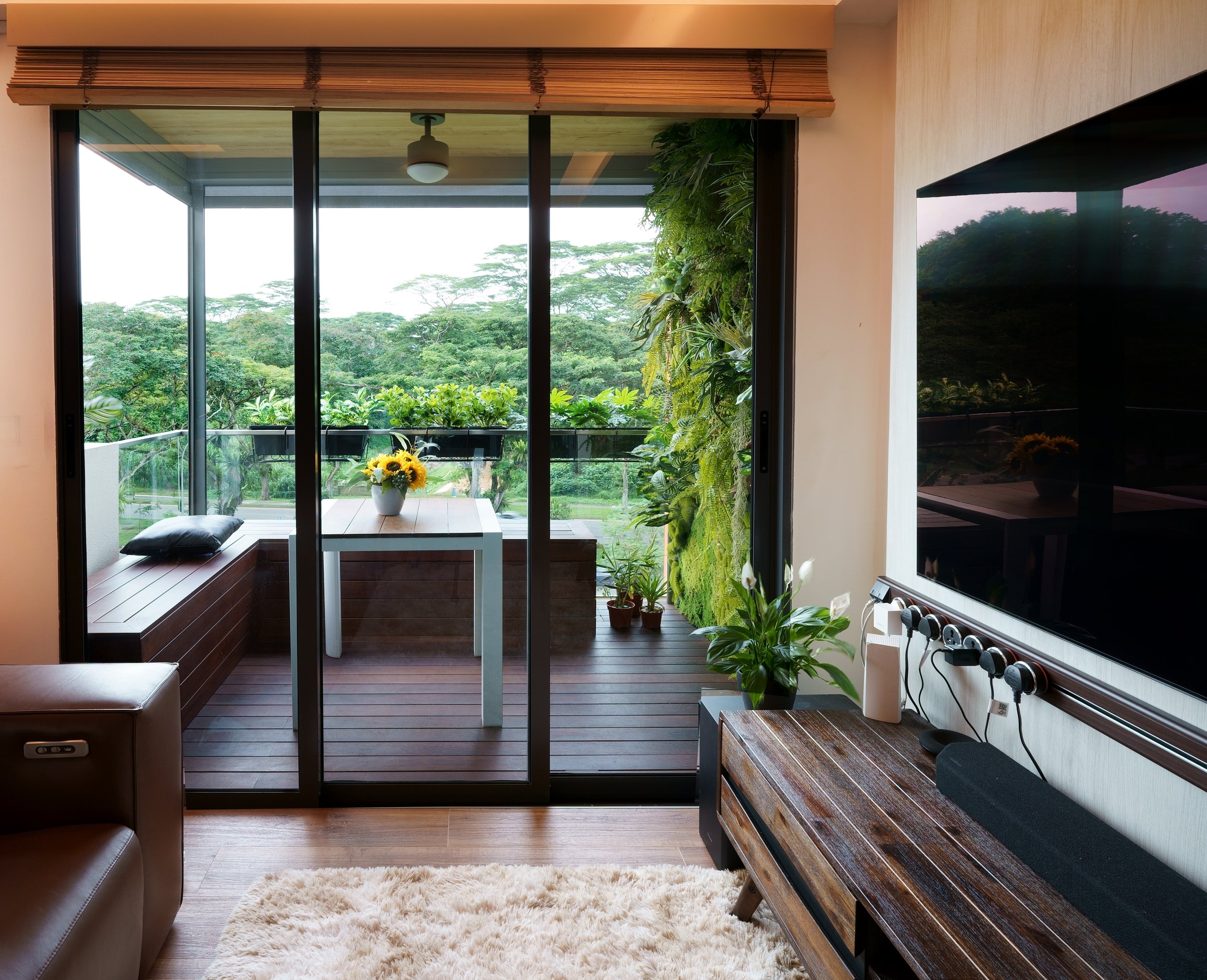 Living room balcony view.jpg