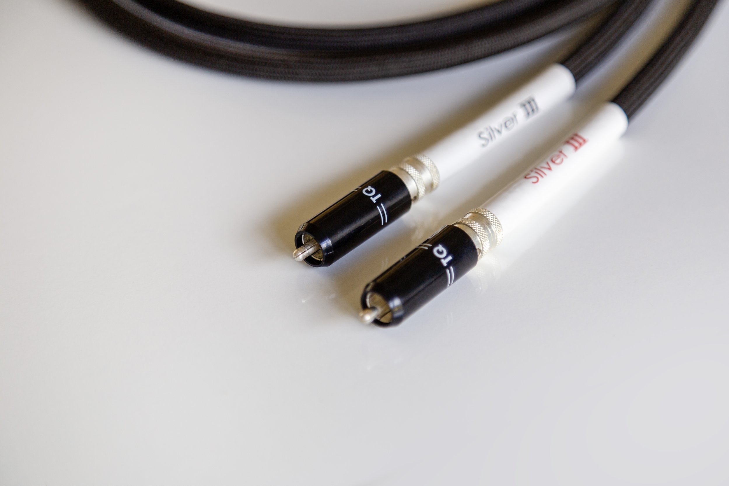 Silver-III-Phono-RCA-6-Natural.jpg