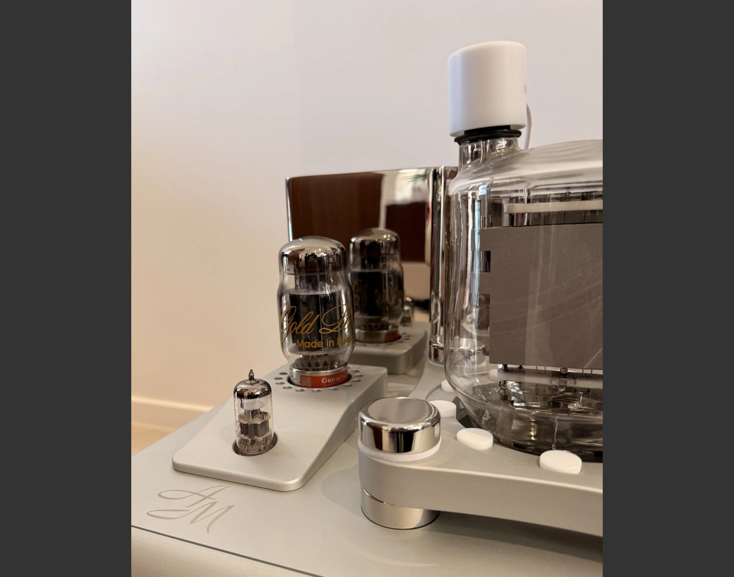 Left_KT88 Tube_IS.jpg