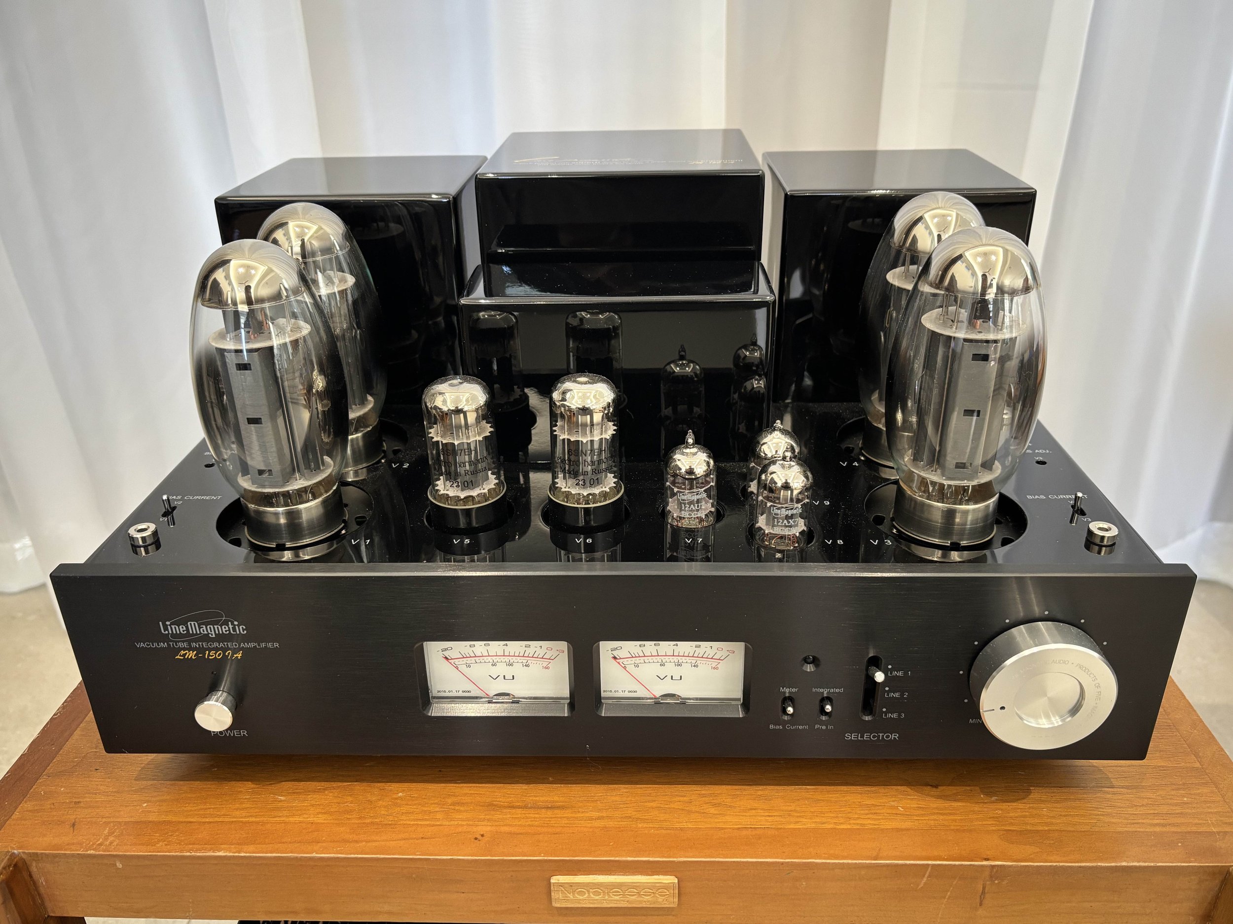 LM-150_front without grill.jpg