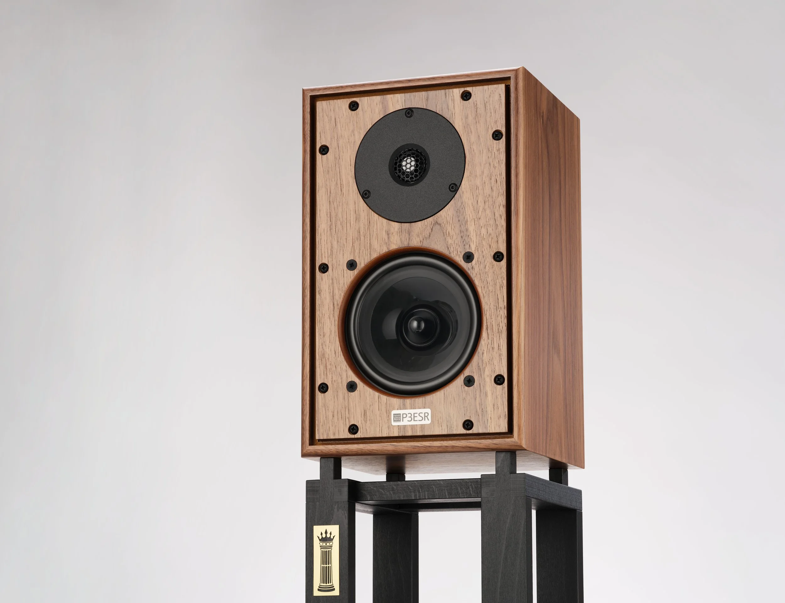 P3_XD2_Stand_Walnut_Harbeth_29_JH (1).jpg