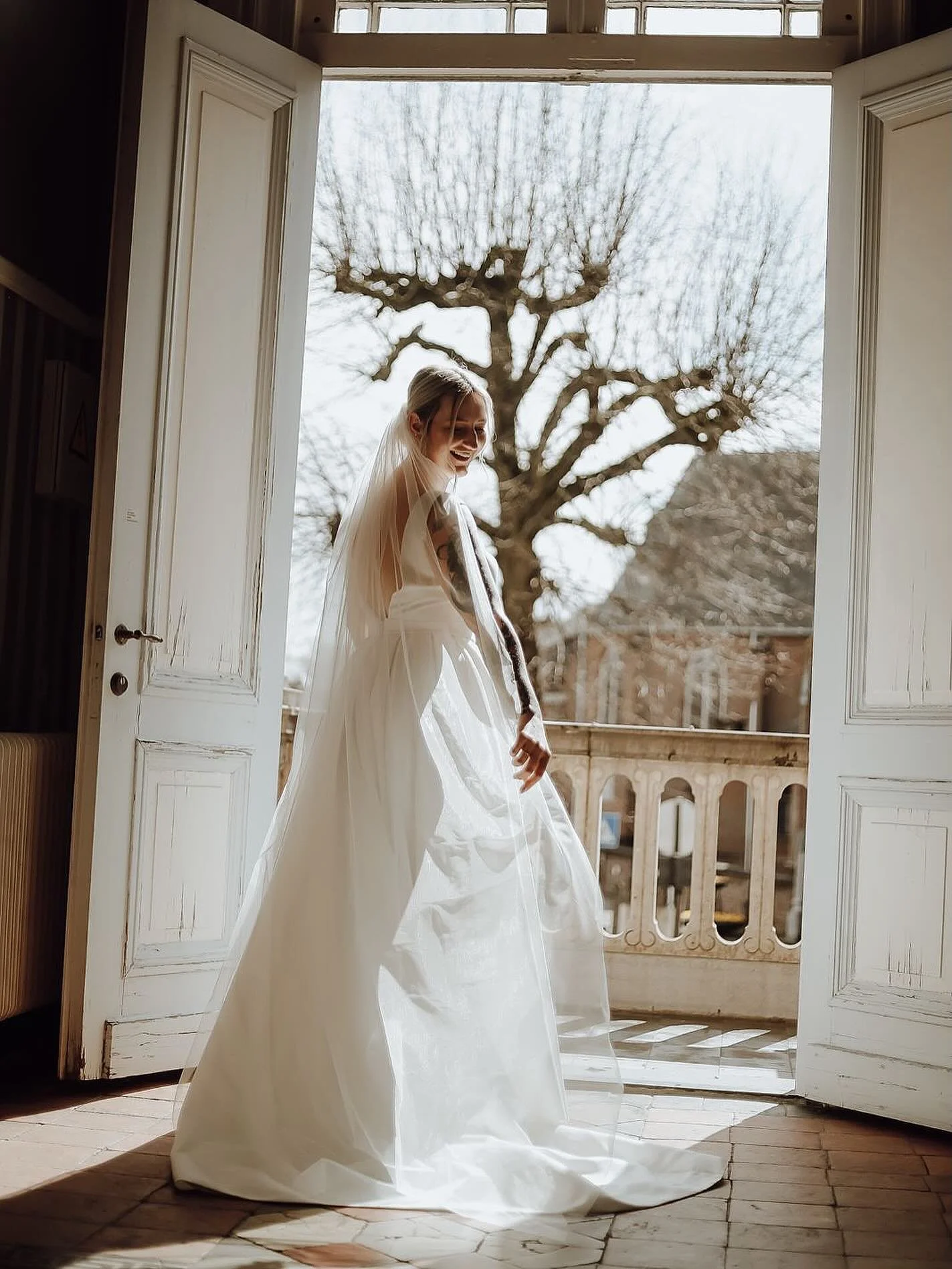 Een beetje zenuwen, heel veel liefde&hellip; en stralen op de dag waar ze zo lang van droomde ❤️