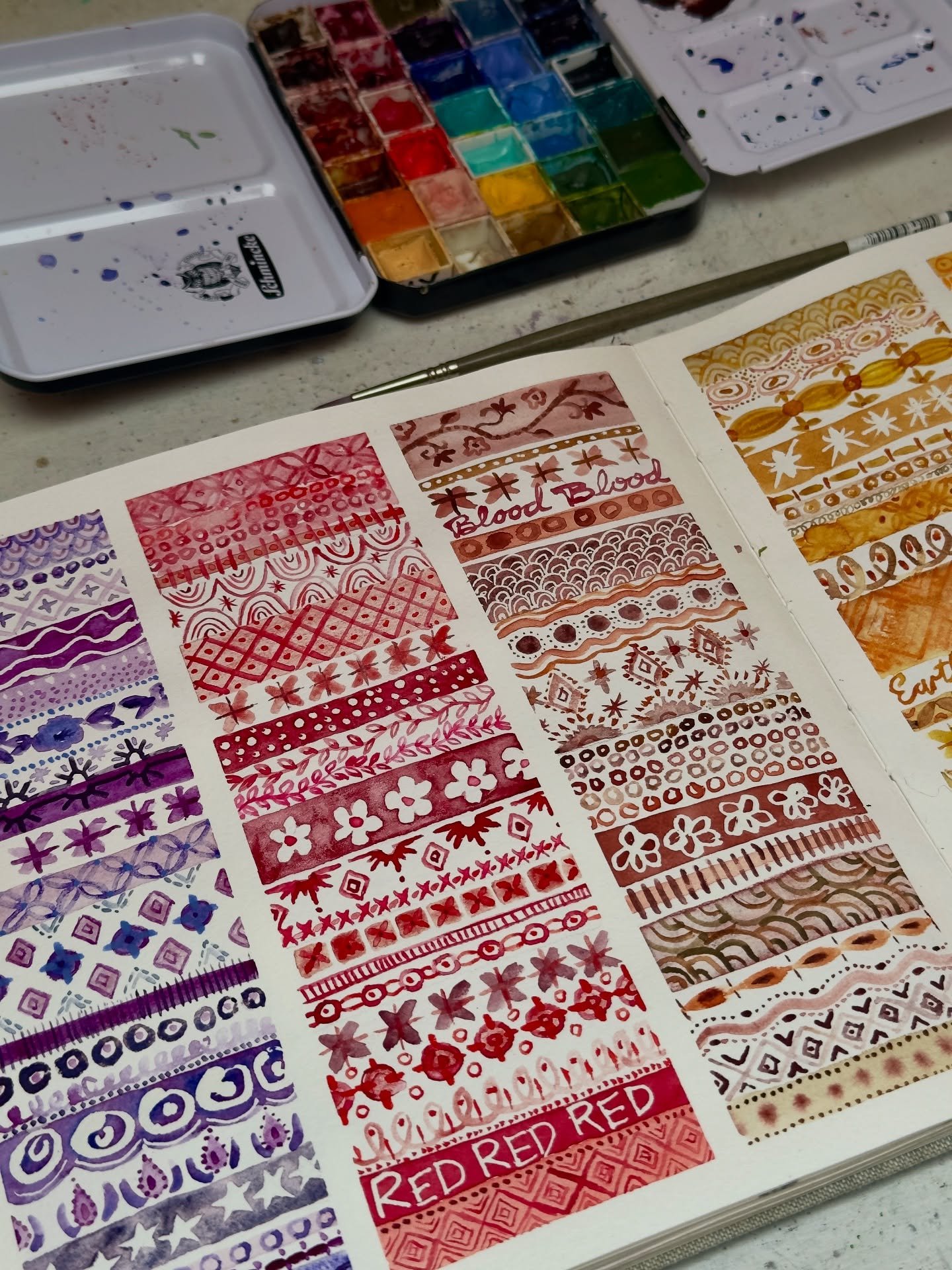 More watercolour doodles between my Still Life Journal, oil paints and the more boring work. These are a place to keep my hands moving while my mind takes a breath.