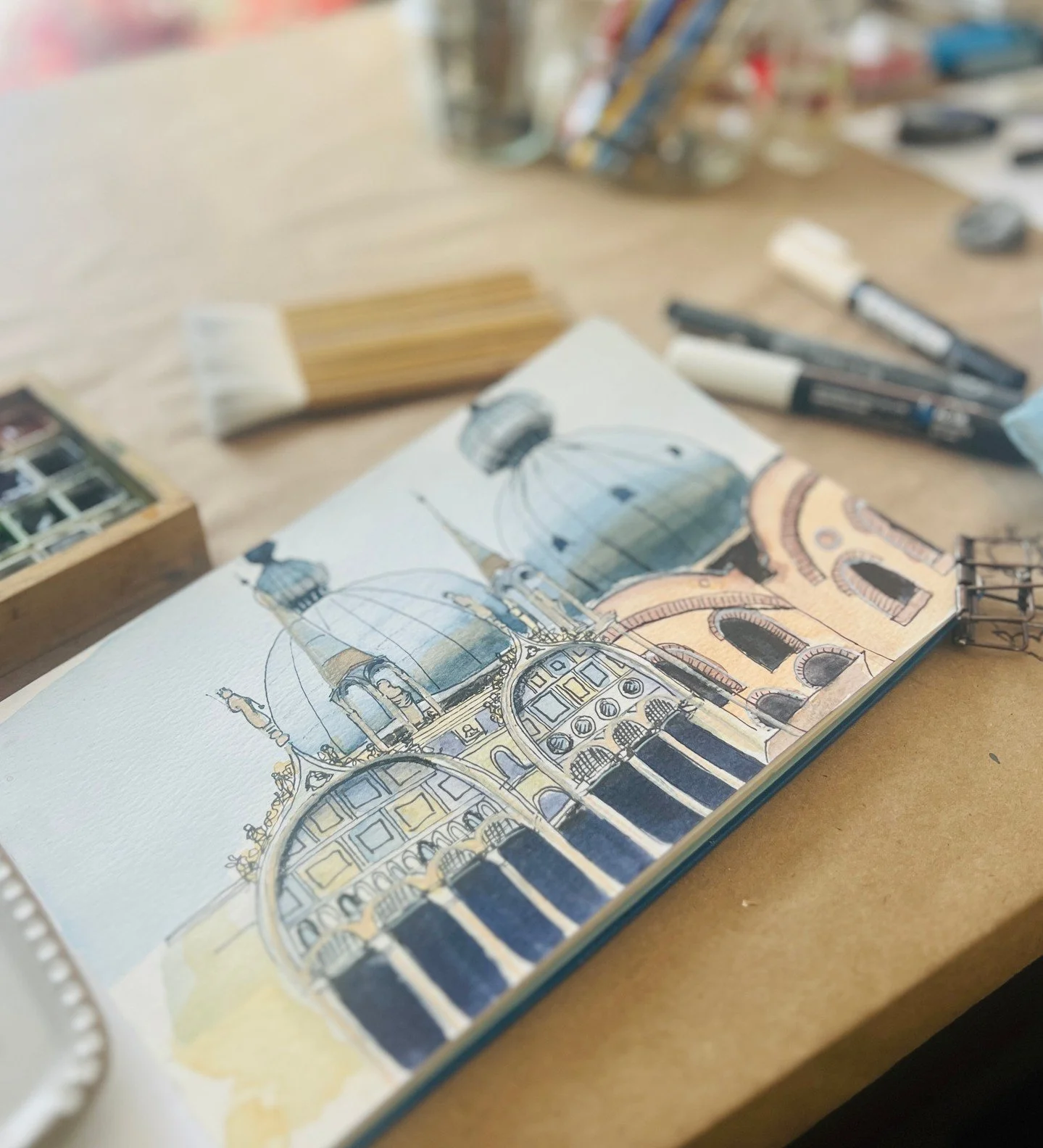 Have you seen this fabulous lesson in the Make Create Express 2026 workshop?⁠
⁠
A Taste of Venice &mdash; Colleen Kastner⁠
⁠
"An early-morning walk through narrow passageways to St Mark's Square. Set up at a caf&eacute; and complete two mixed me