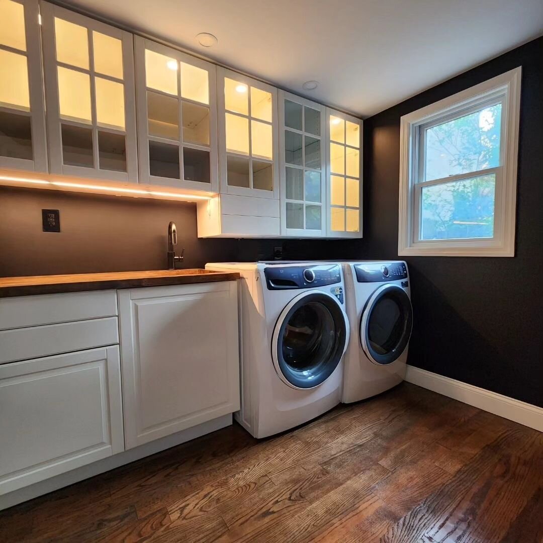 Completed laundry room conversion for our clients in Carroll Gardens
.
.
.
#brooklynarchitecture #hardwoodfloors #ikeacabinets #customlighting #customcountertop #butcherblock #millwork #housepainter #generalcontractor #extension #brownstonebrooklyn #
