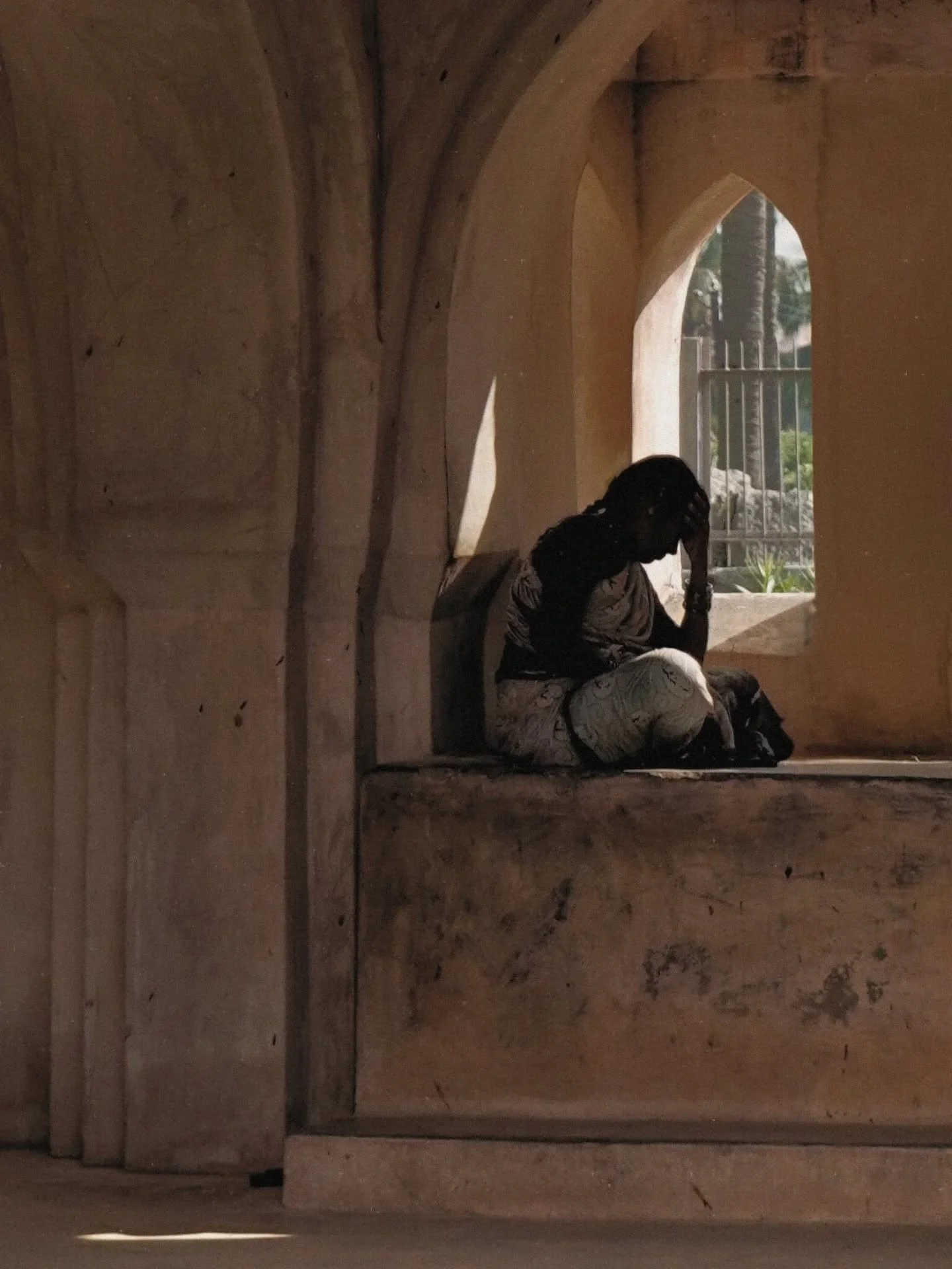 Some of my favorite shots of India. Which one is your favorite? 🤍

#india #photooftheday #photography #streetphotography #photographer