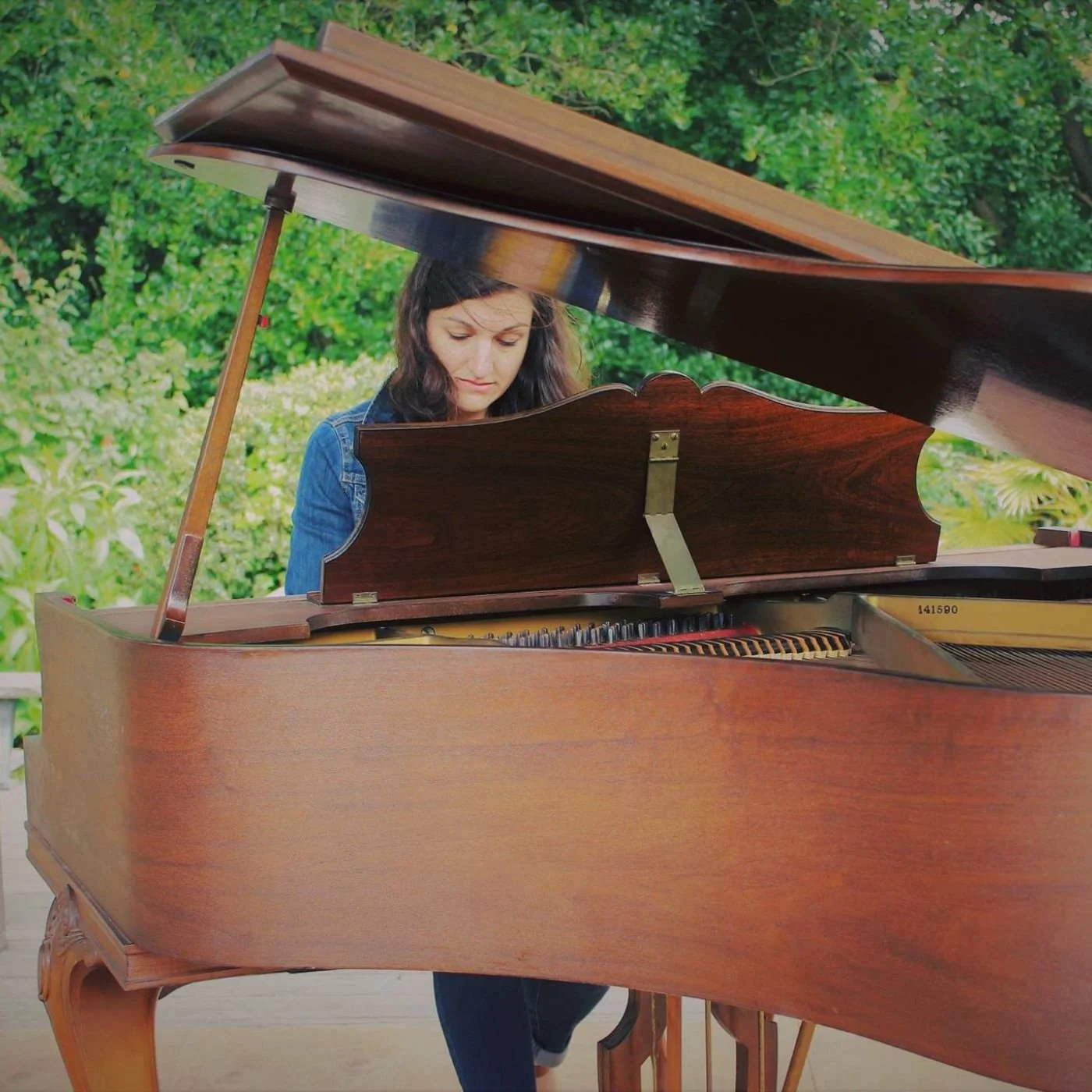 Flowerpiano2.jpg