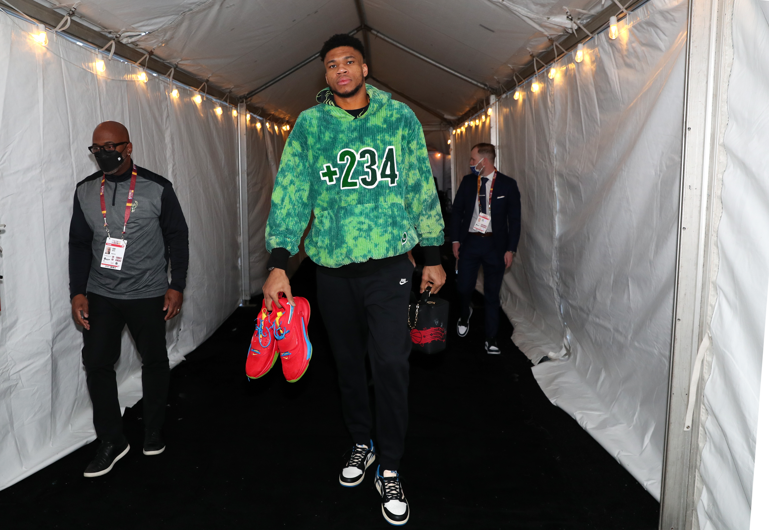 20220220-NBA-All-Star-2022-NM-29063_GRADE_002.png