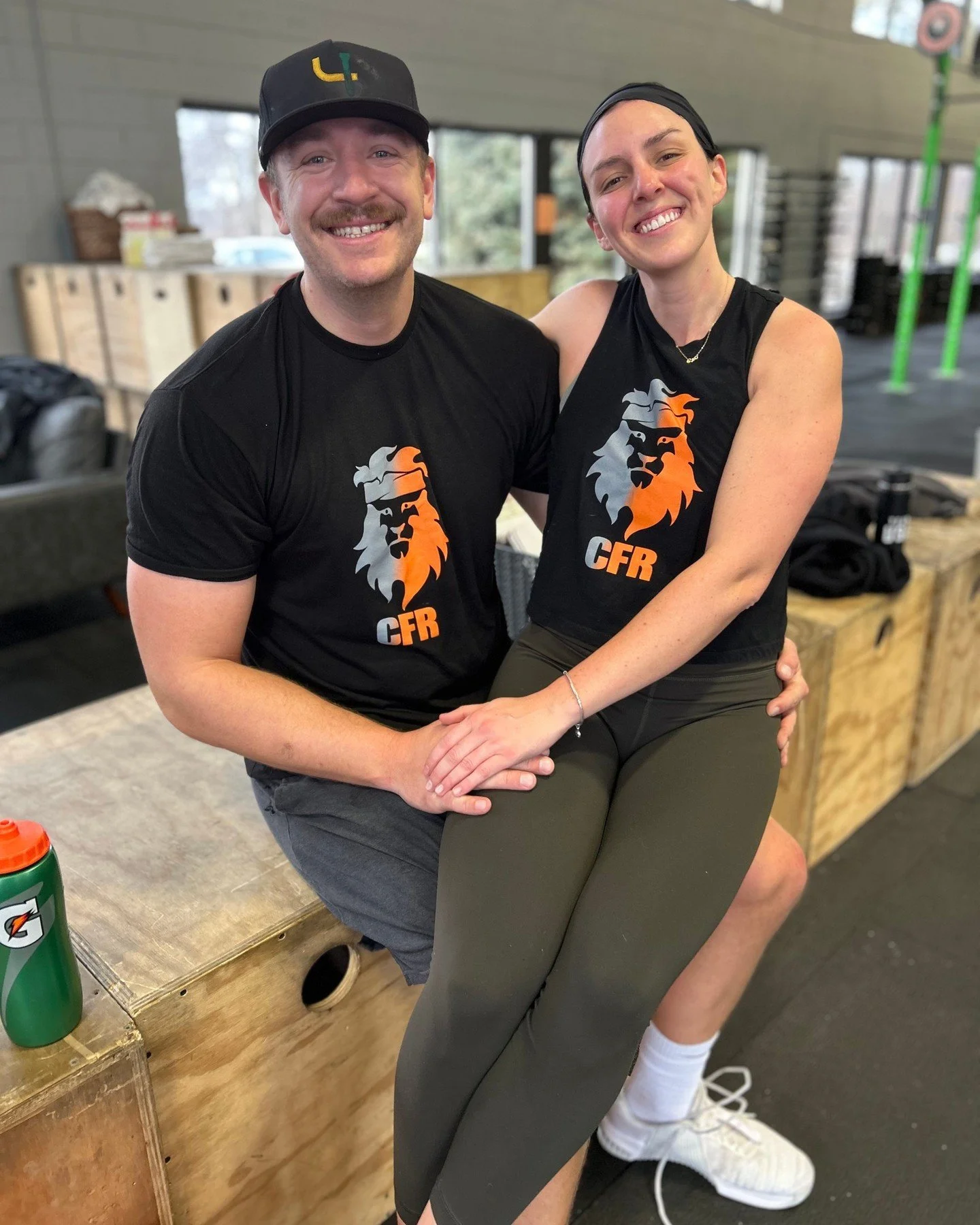 𝐇𝐚𝐩𝐩𝐲 𝐕𝐚𝐥𝐞𝐧𝐭𝐢𝐧𝐞&rsquo;𝐬 𝐃𝐚𝐲 𝐭𝐨 𝐨𝐮𝐫 𝐑𝐨𝐡𝐤𝐞𝐮𝐬 𝐟𝐚𝐦𝐢𝐥𝐲! 💕

Whether you&rsquo;re matchy-matchy with your valentine, partner WOD&rsquo;ing with your favorite palentine, or chatting and laughing with your galentines, we h