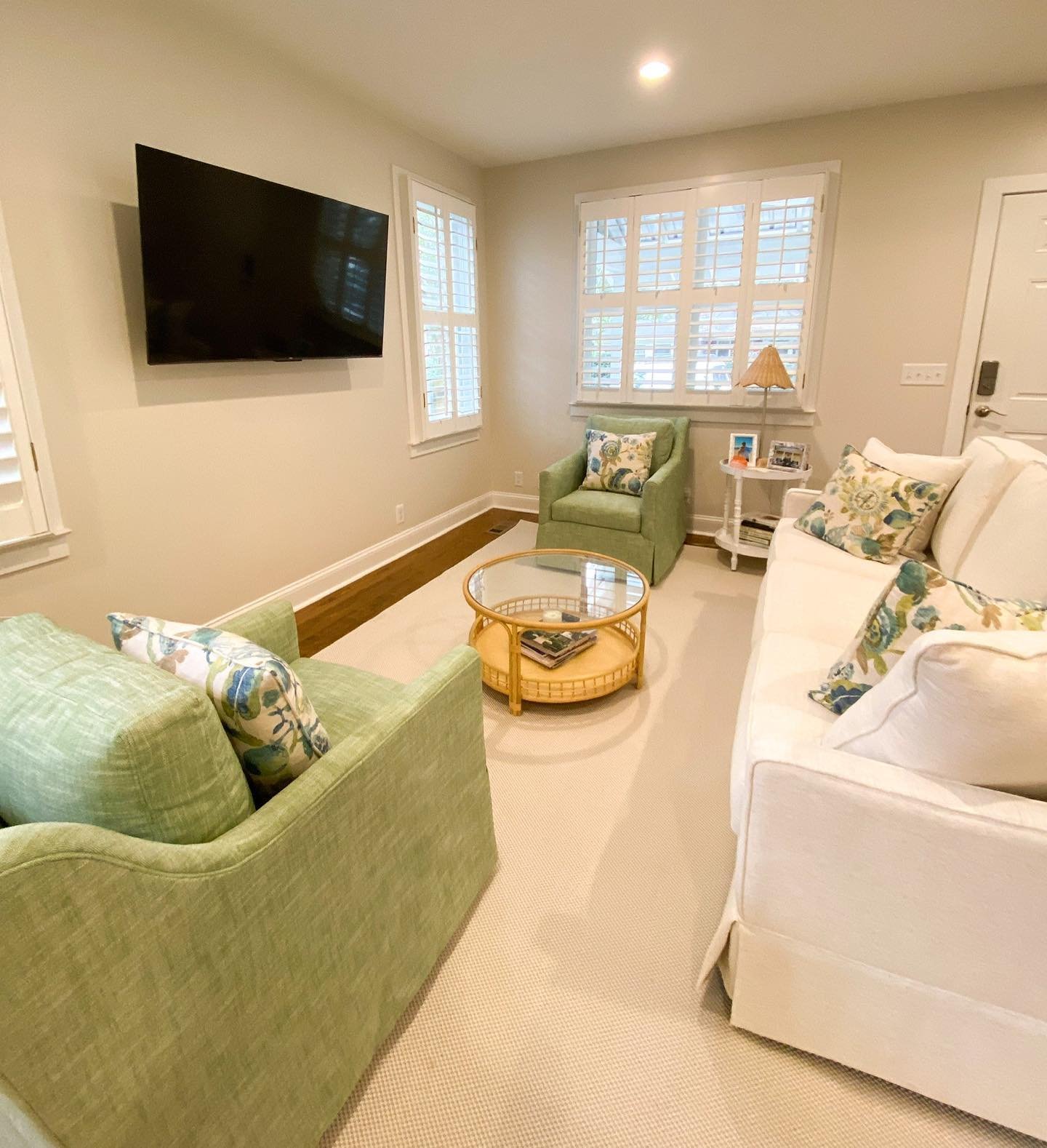 A coastal cottage revamp! Our client recently ordered a sofa and chairs from a local store, the new @poppysofmacon on St. Simon&rsquo;s Island. We sourced the rugs and ottoman to match. We had @stantoncarpet custom cut these performance rugs that add