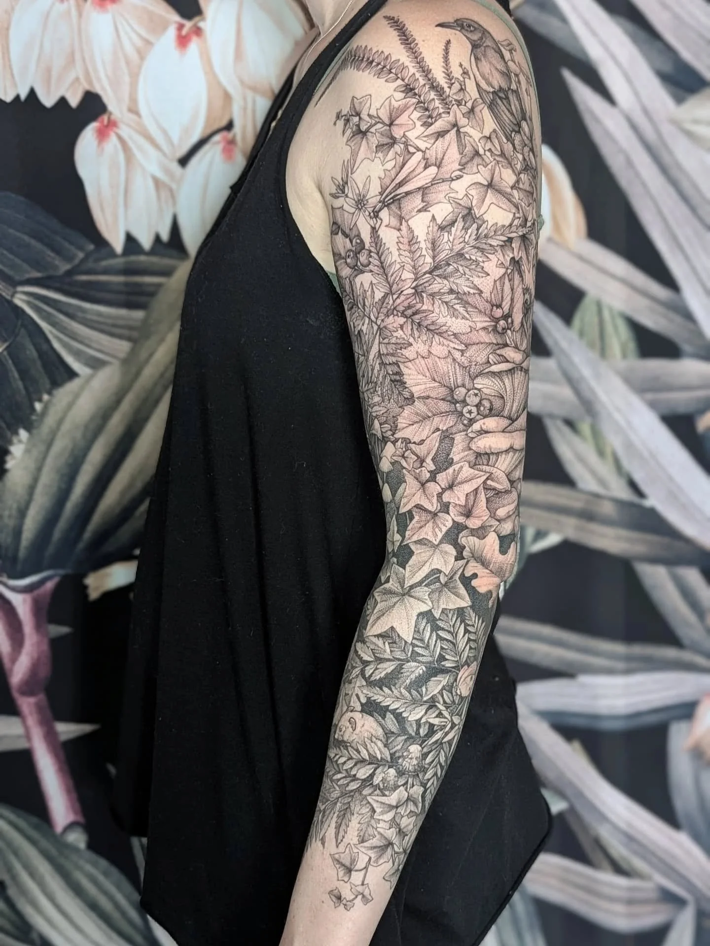 C&eacute;lia came to me with such a beautiful idea : capturing memories from her fieldwork with environmental protection organizations 🌿

&gt;&gt; Swipe to see the details and how everything flows together.

She told me about those quiet hours spent