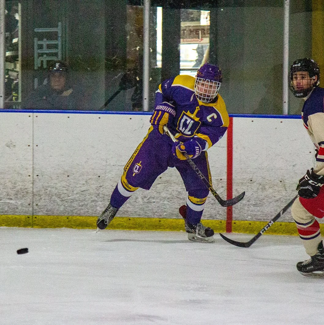 CLU Hockey 2-SQ.jpg