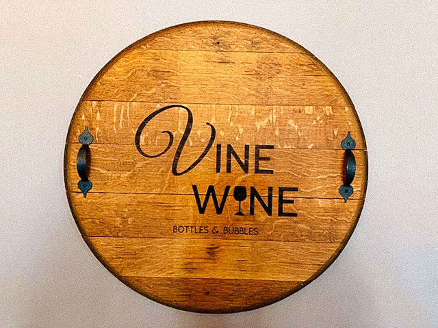 🍷 Shoutout to our most northern member&mdash;Vine Wine in Deer Park!

Tucked away in a cozy, welcoming setting, Vine Wine is the perfect spot for everything from intimate gatherings to lively nights out and special celebrations.

Enjoy a curated sel