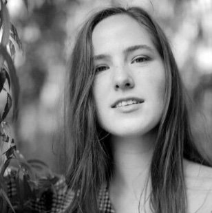 Live Music with Hannah Siglin