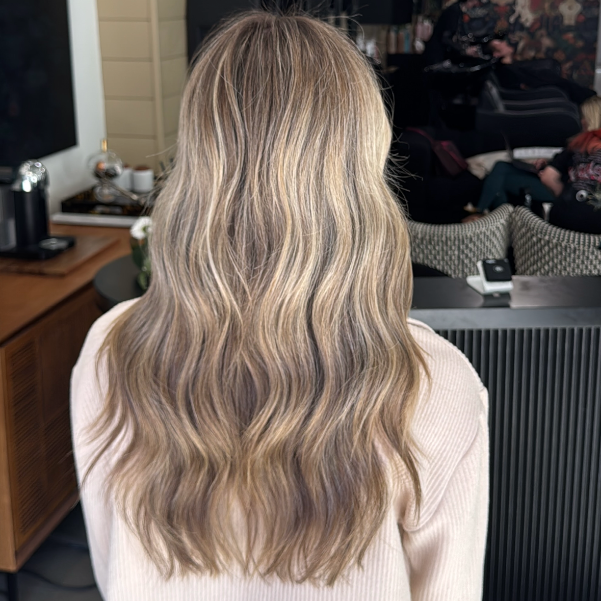 dimensional blonde 