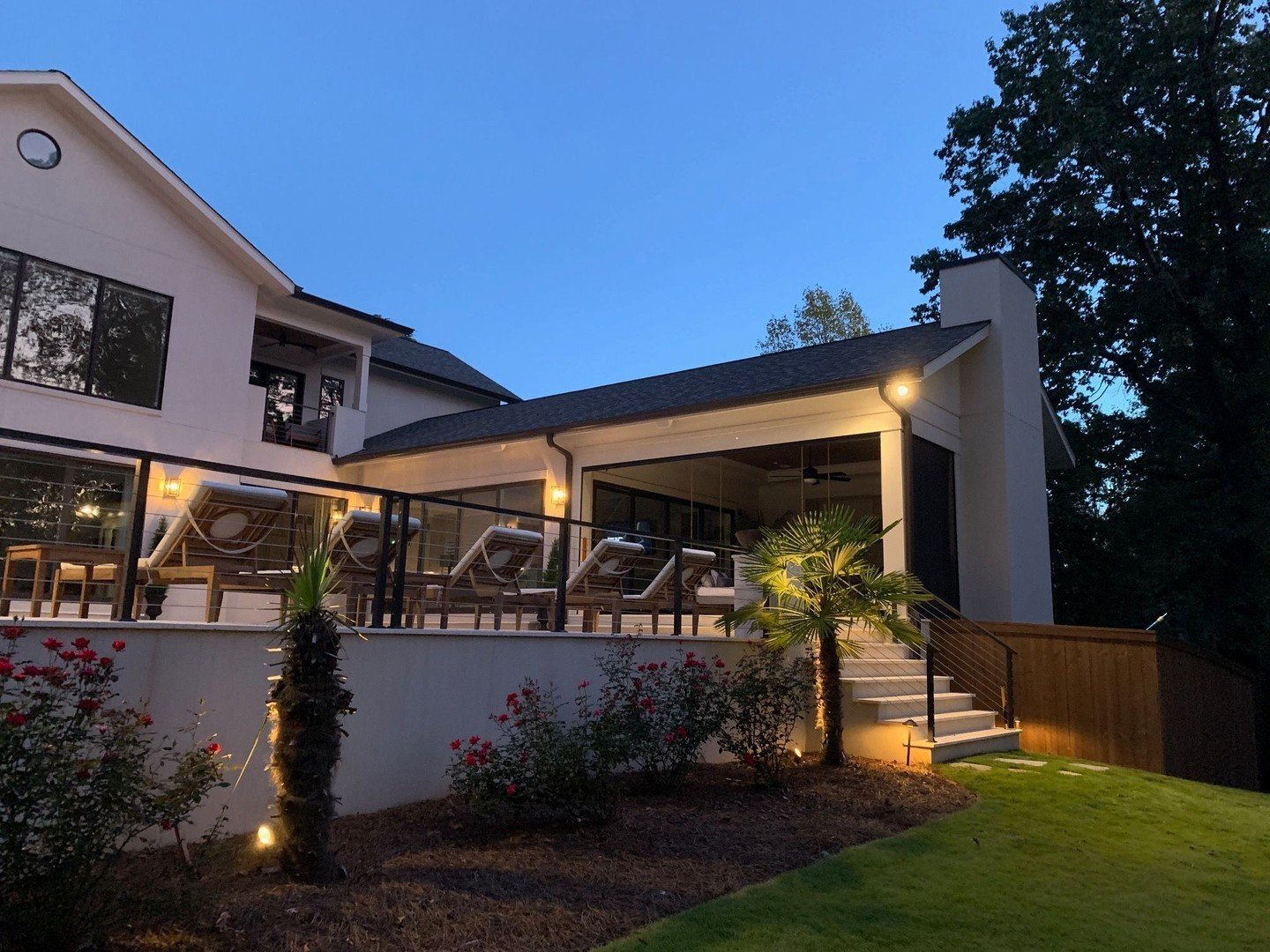 Who is ready for summer nights? 🙌 This project off Selwyn is the perfect spot for entertaining and enjoying those long summer nights in CLT. ☀️

#LuxuryLivingCLT #CharlotteHomes #CustomHomeBuilder #CLTRealEstate #DreamHome #CharlotteLuxuryHomes#Cust