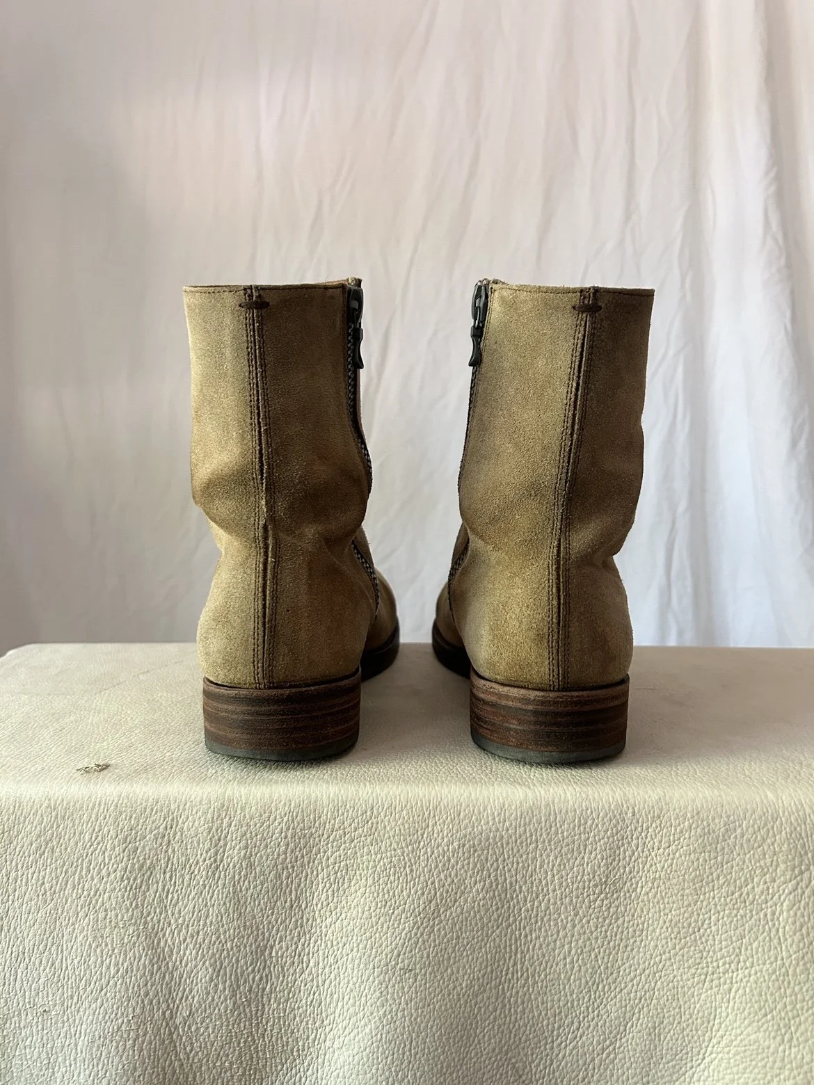 Incarnation Side Zip Hi Tops (42.5) — Solekeeper