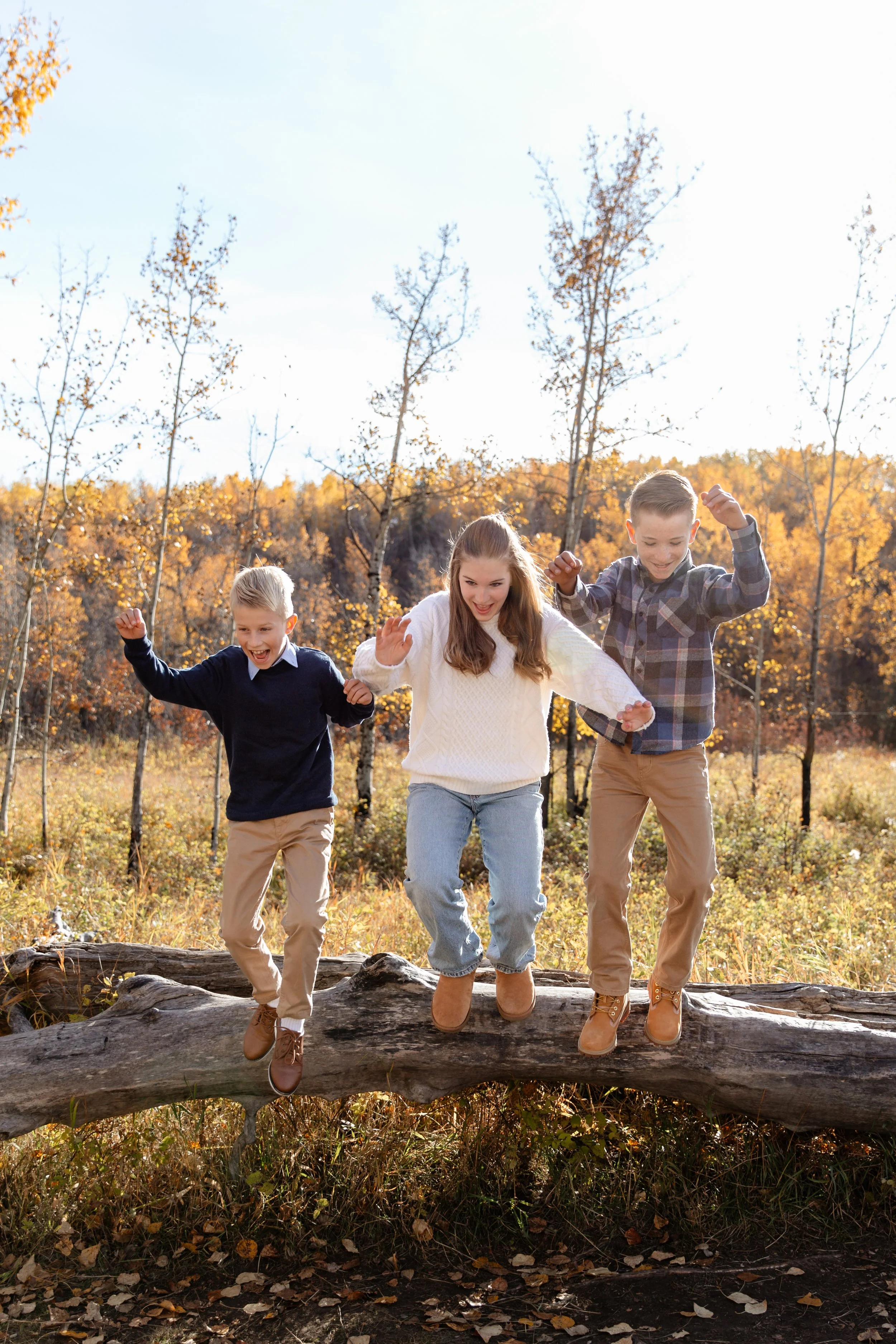 Family fall photography session at Fish Creek Provincial Park in Calgary