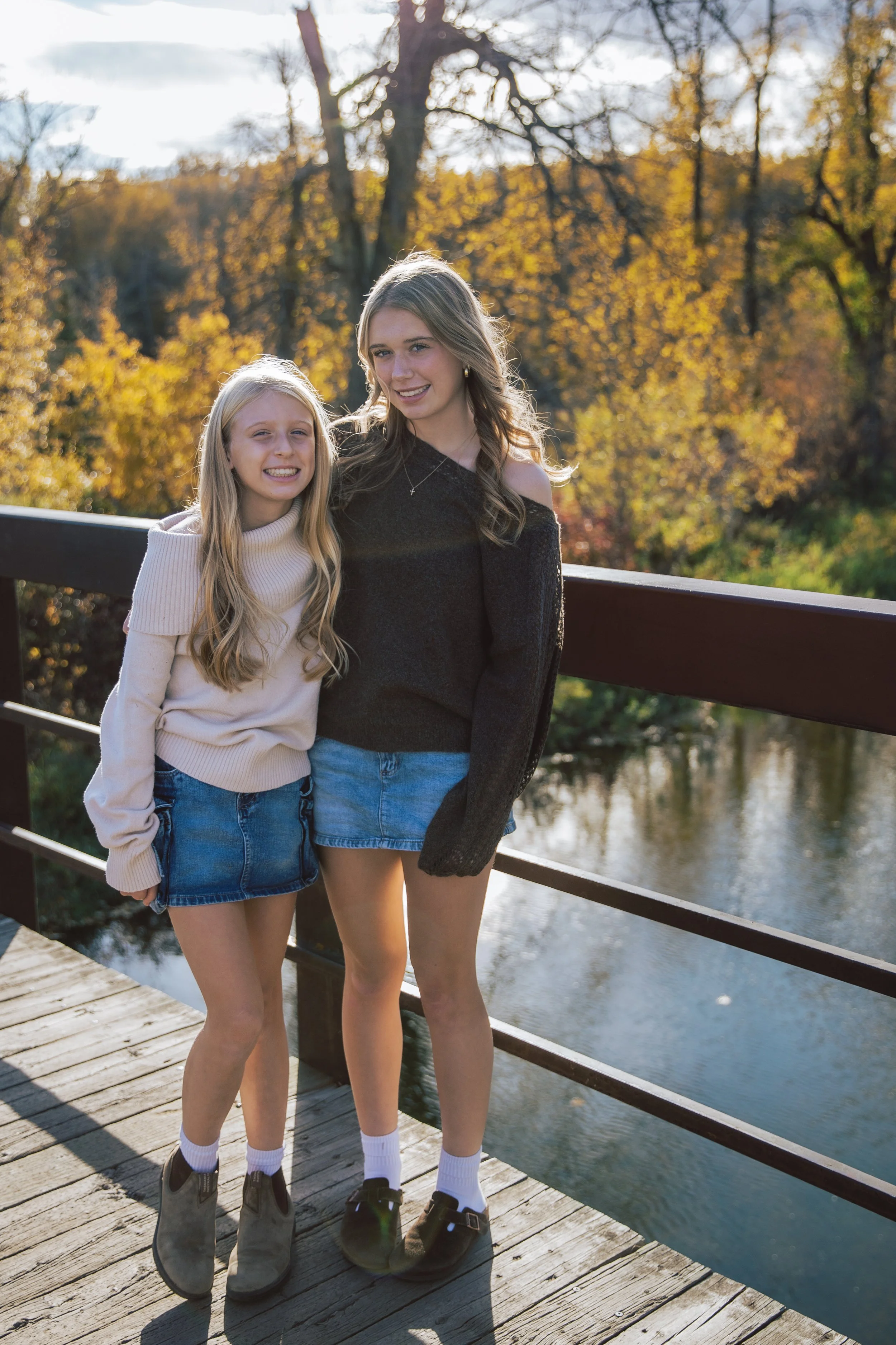Family fall photography session at Fish Creek Provincial Park in Calgary