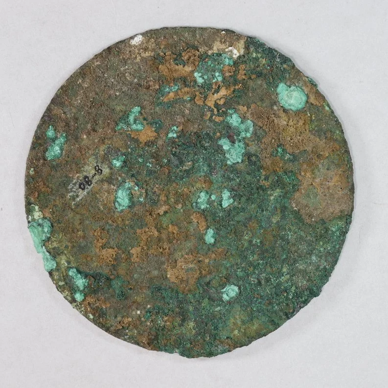 le quatrième: identity