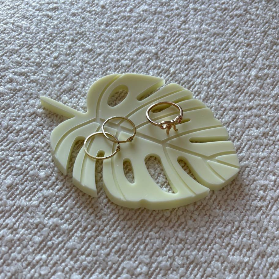 Monstera Jewellery Tray_Yellow.png