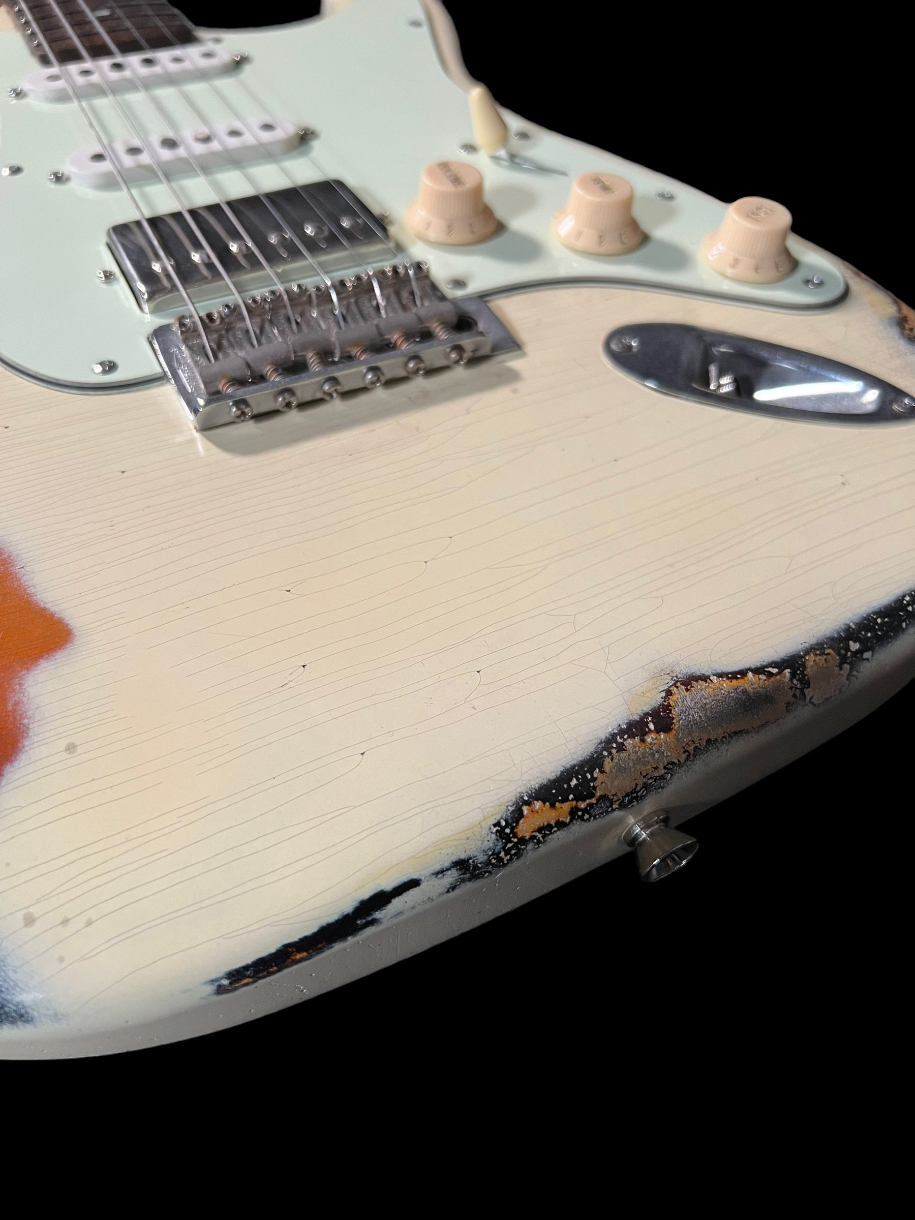 10S Guitars - HSS Strat White Over Sunburst Relic 3.jpg