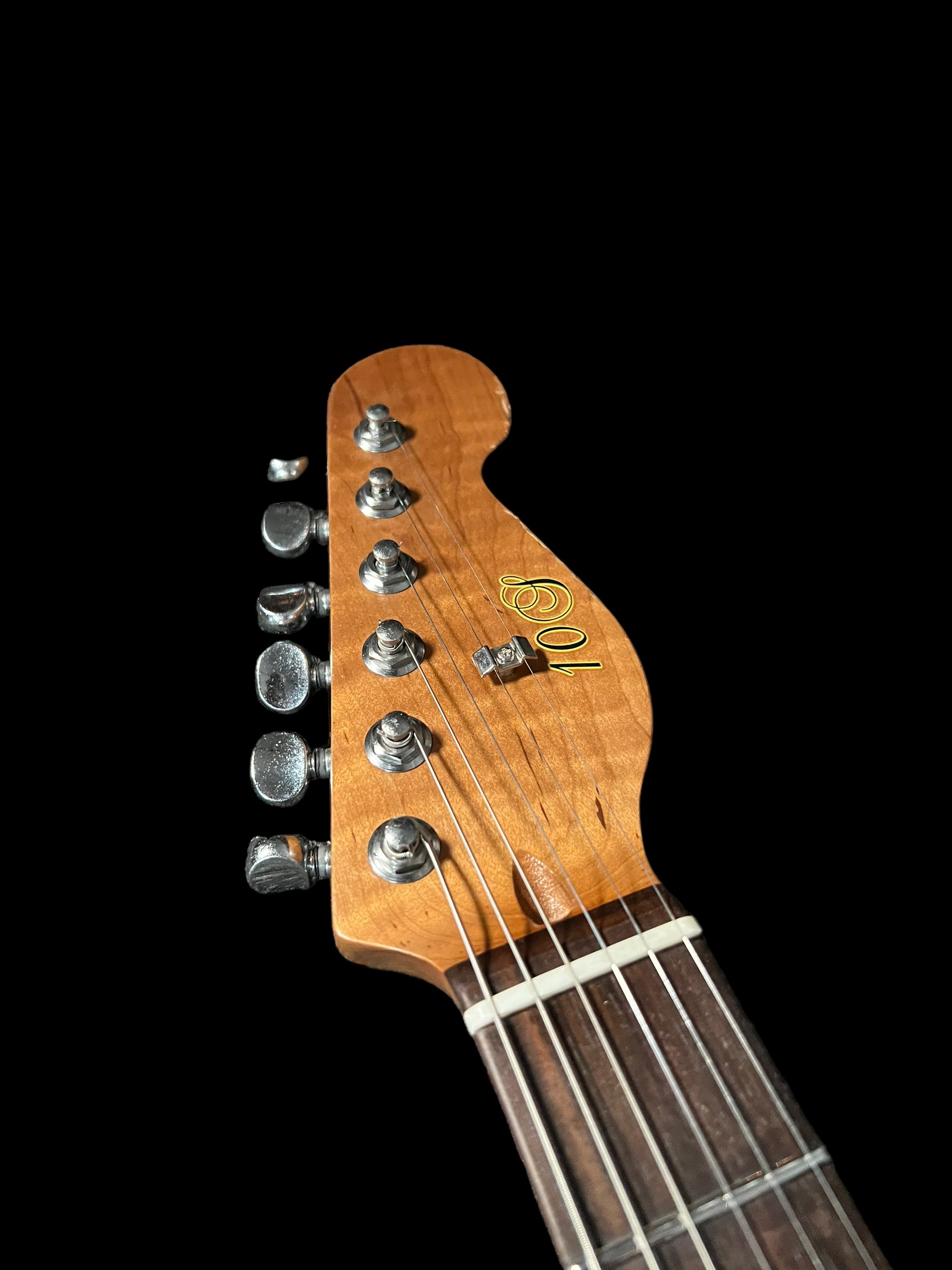 10S Guitars - HSS Strat Purple Over Sunburst Relic 6.JPG