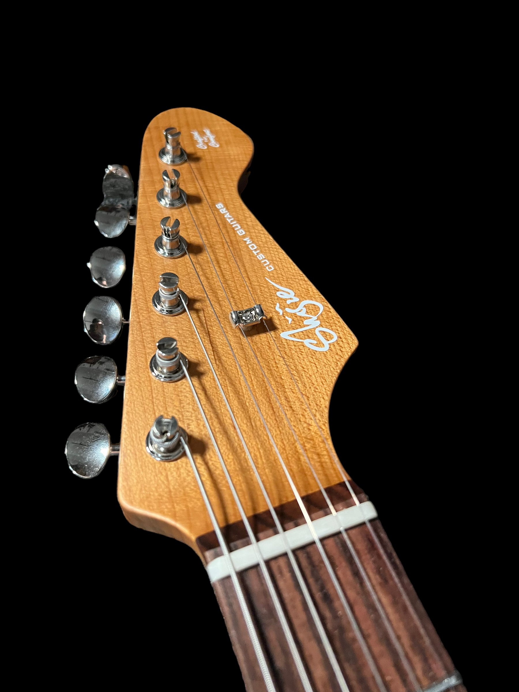 Shijie Guitars - 2023 STE Pro Nitro White 4.JPG